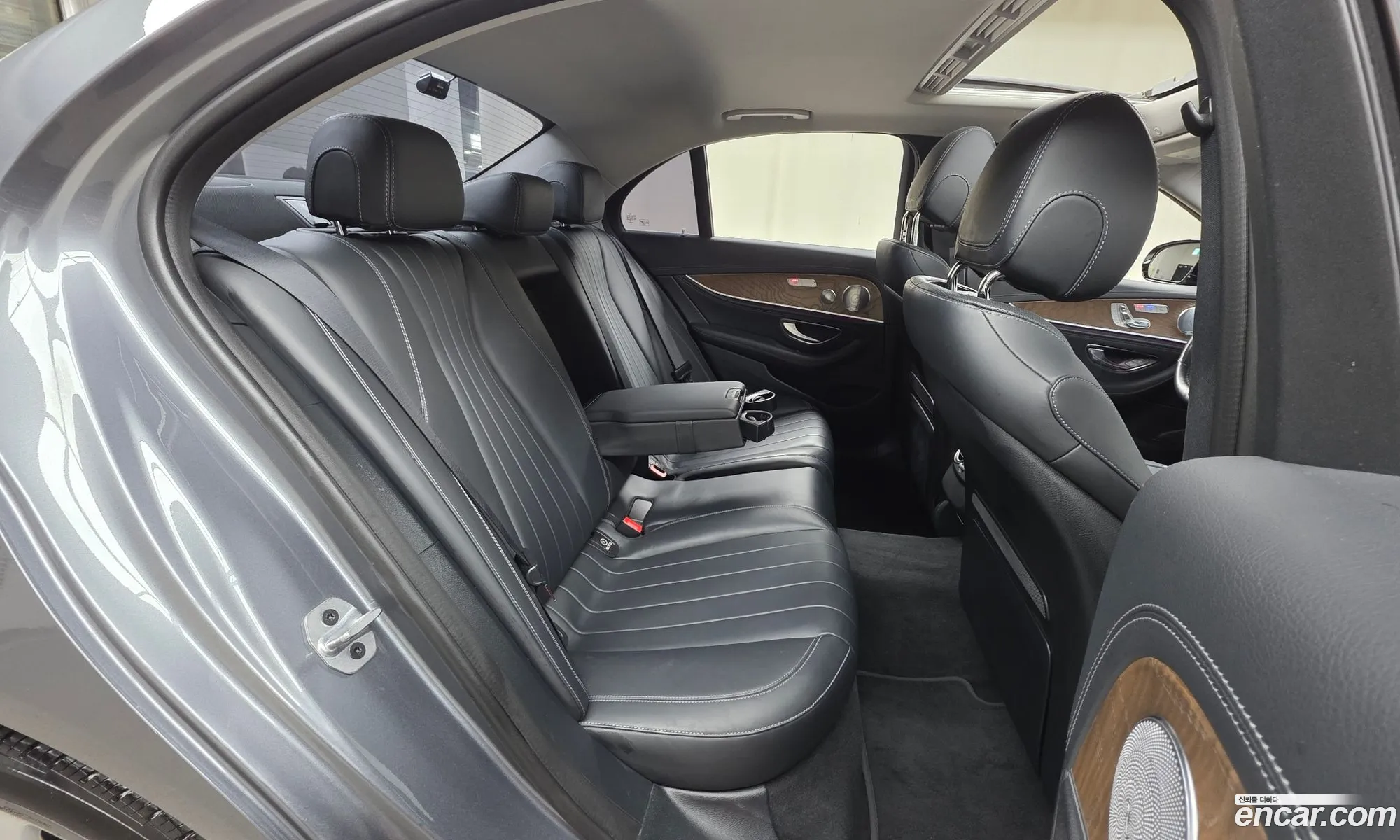 Mercedes-Benz E-Class W213 2018 WDDZF4KB0KA512503 — 15