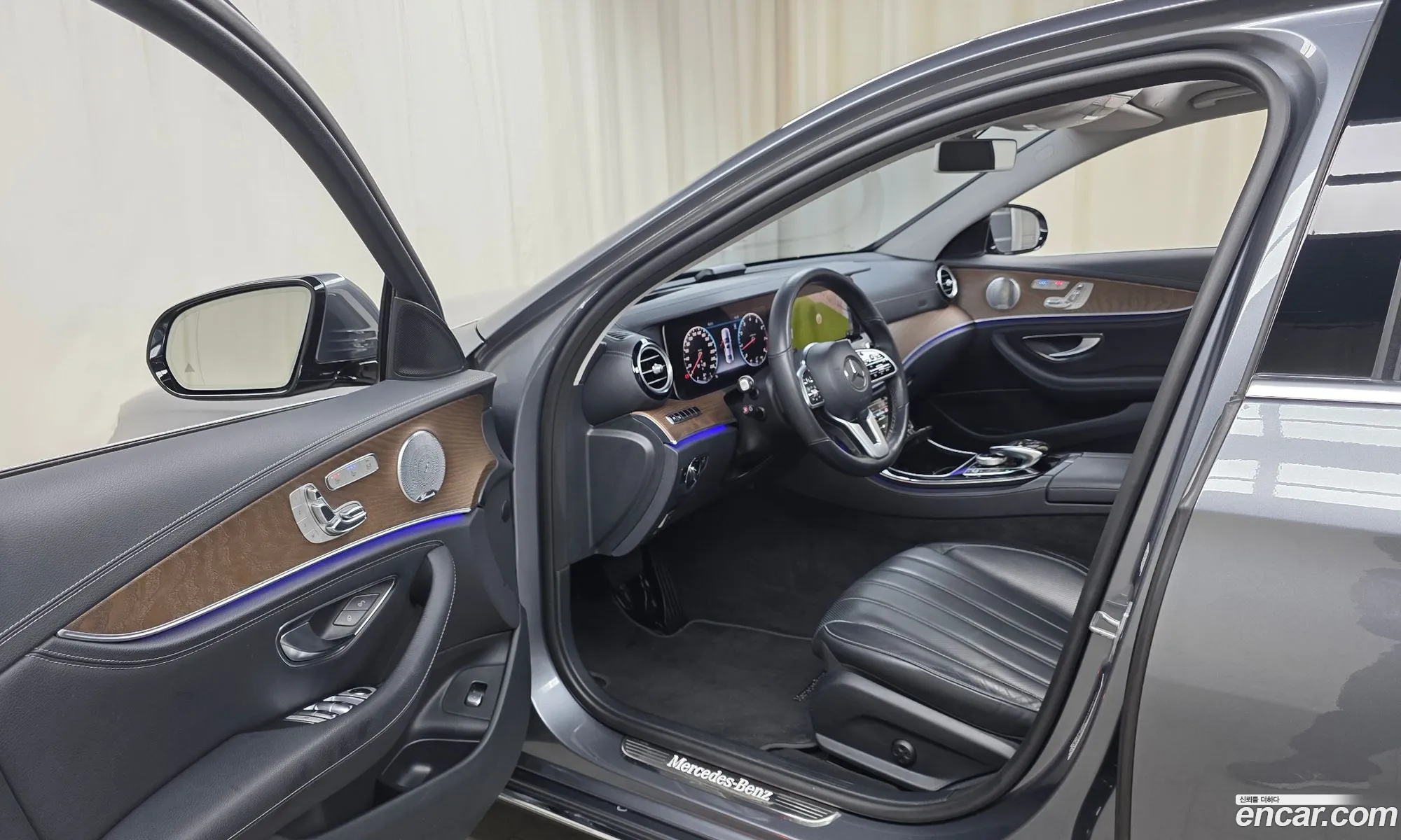 Mercedes-Benz E-Class W213 2018 WDDZF4KB0KA512503 — 6