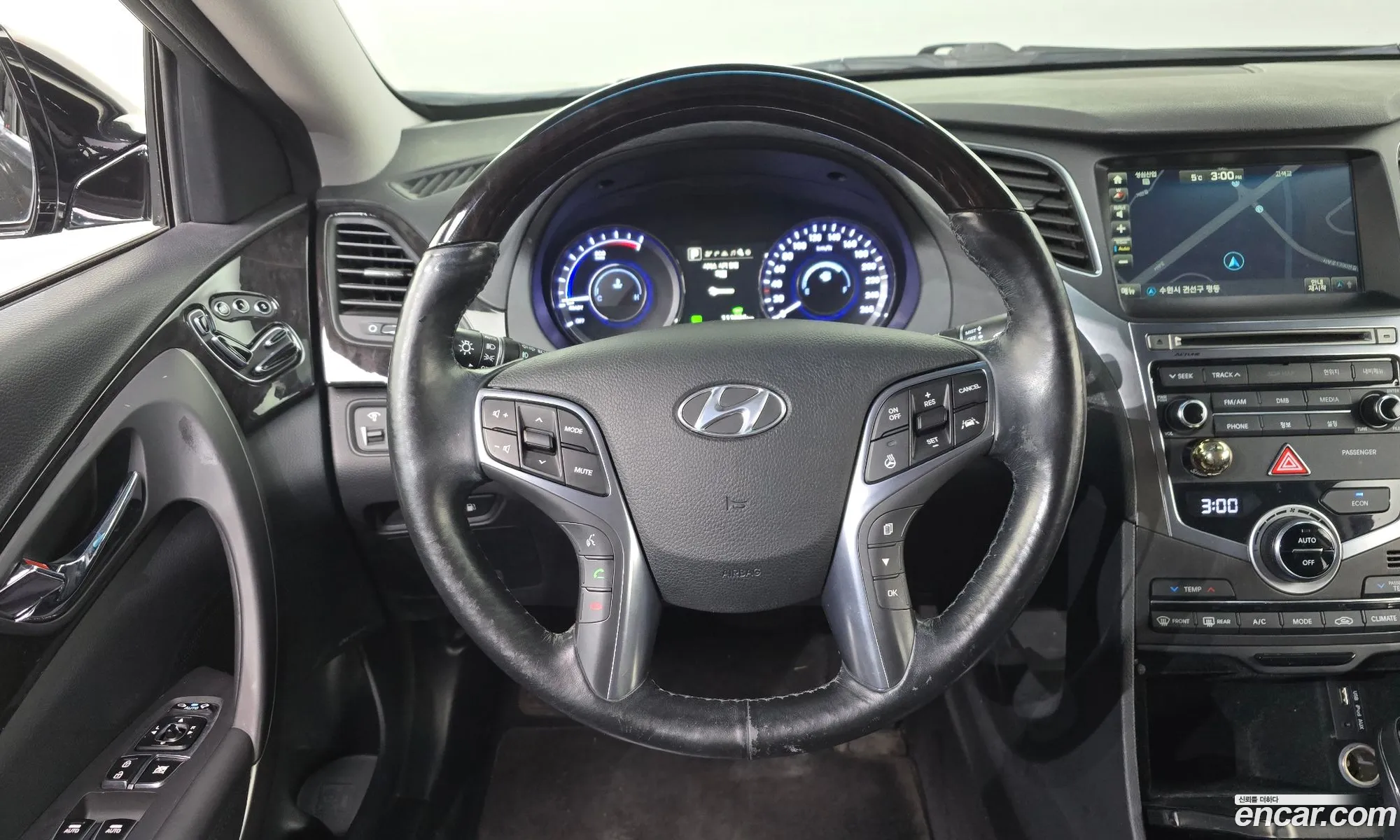 Hyundai Grandeur HG Hybrid 2015 — 14
