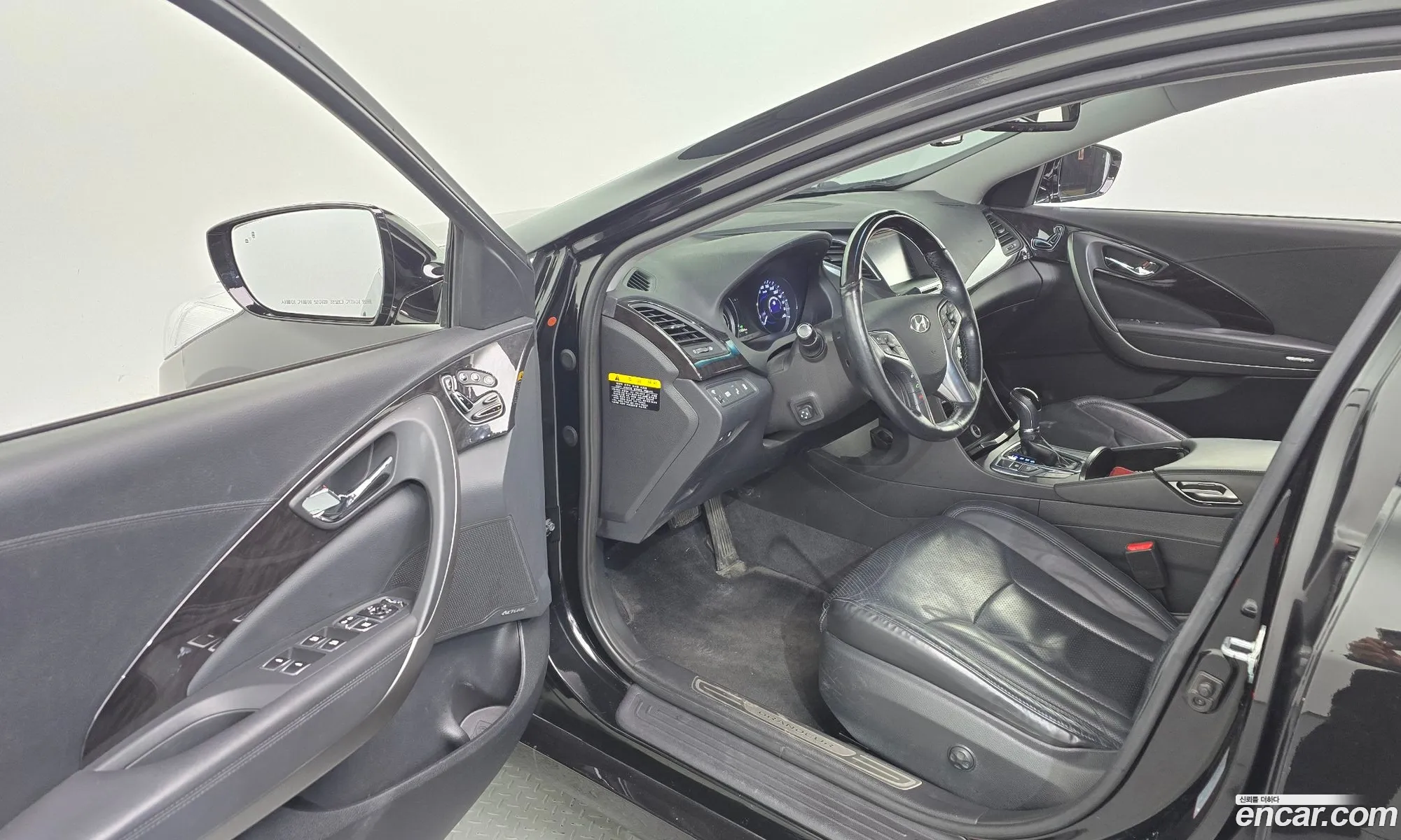Hyundai Grandeur HG Hybrid 2015 — 13