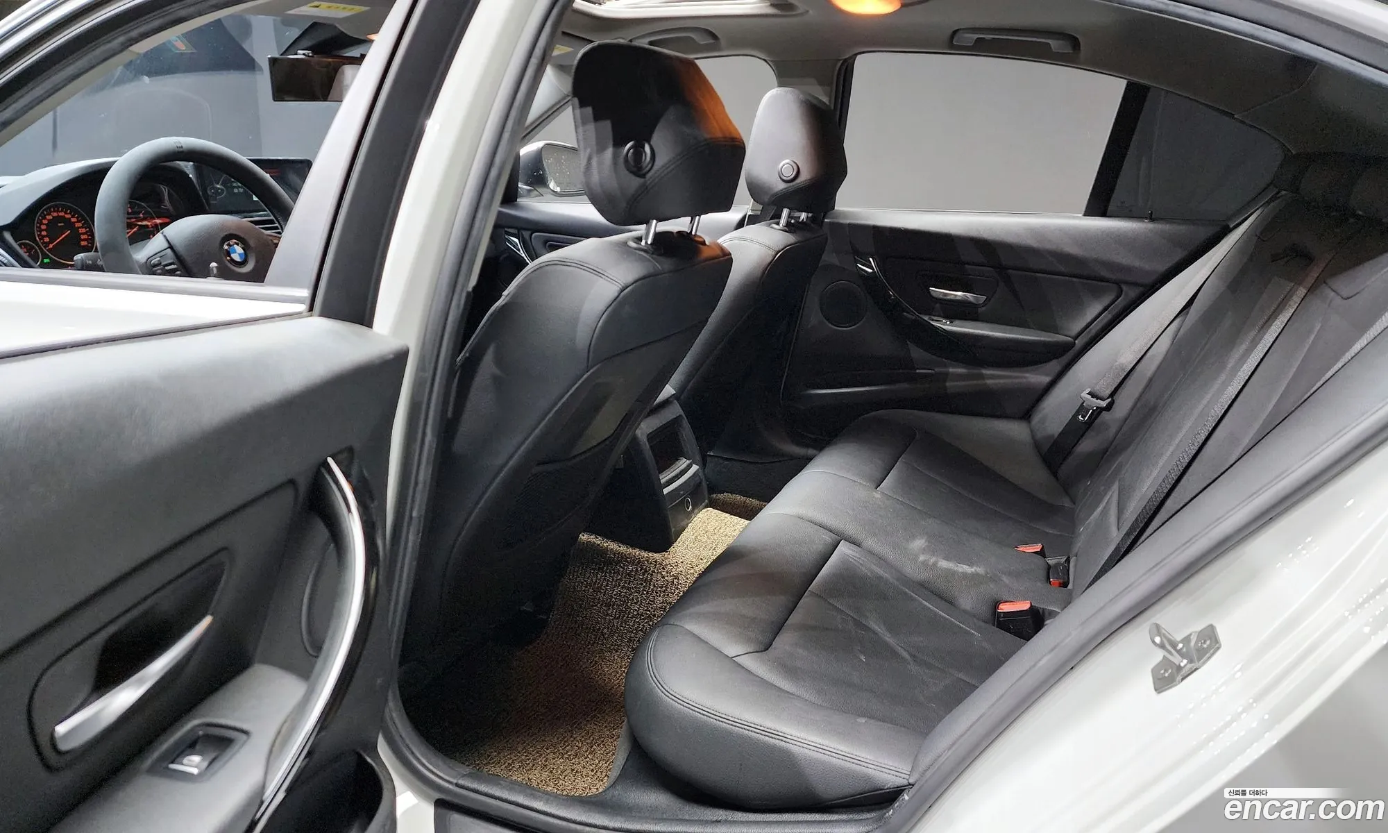 BMW 3 Series 2015 WBA8D1108GK413663 — 2