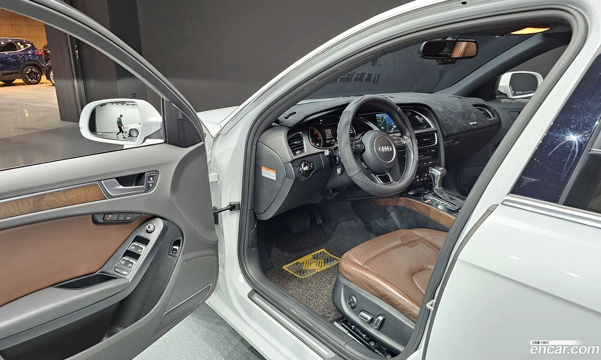Audi A4 2015 WAUZZZ8K0FN023648 — 12