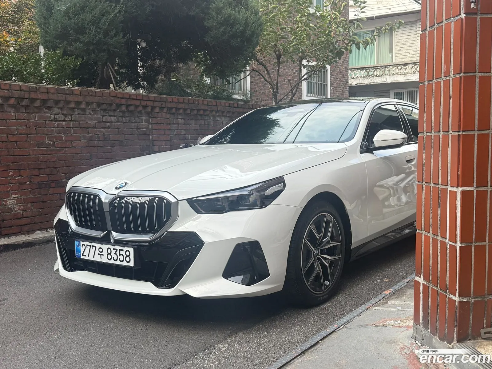 BMW 5 Series 2025 — 8