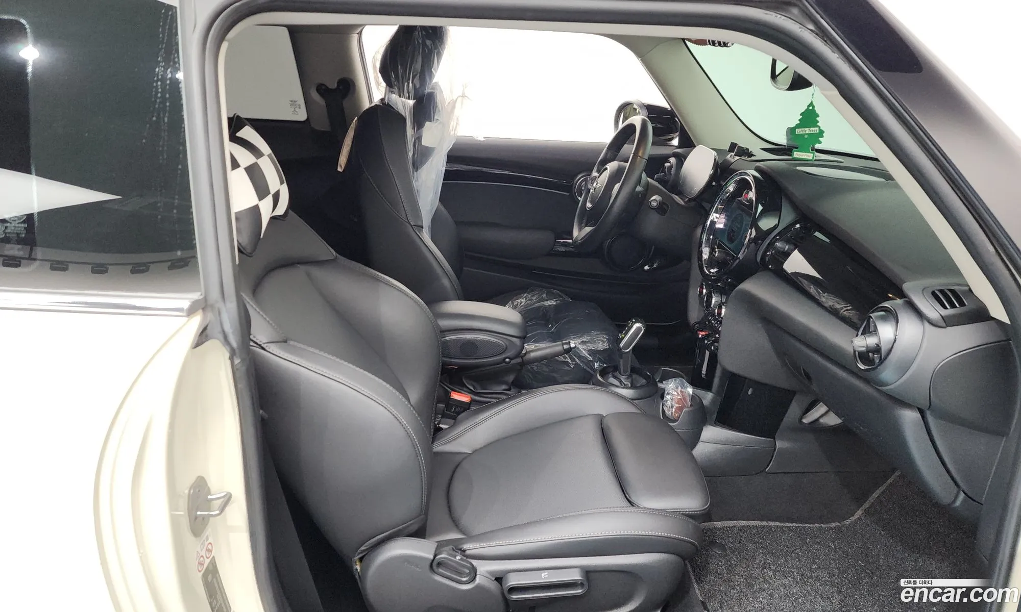 Mini Cooper S 2021 WMW61DH00N2P84188 — 20