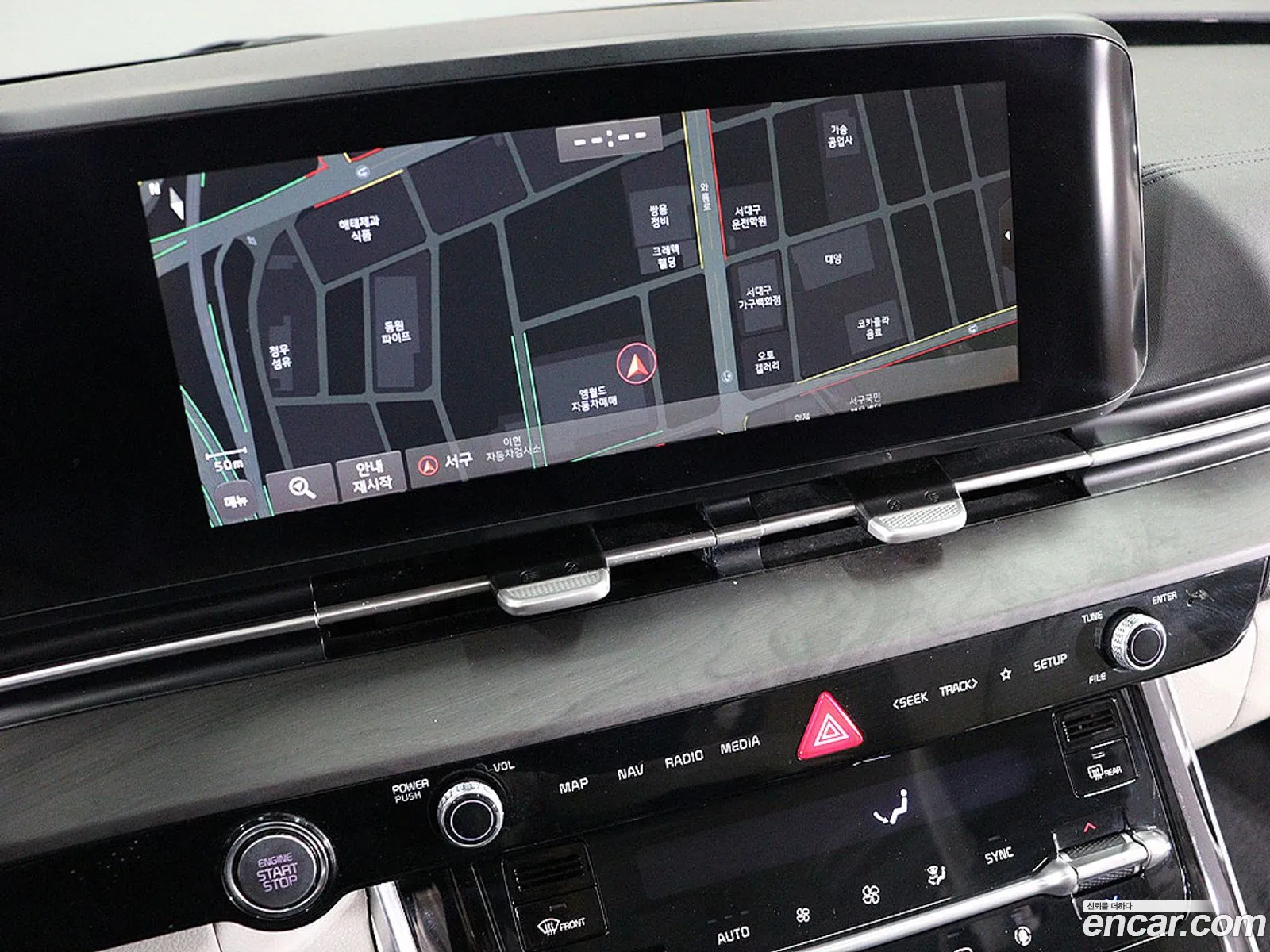 Kia Carnival 2021 — 16