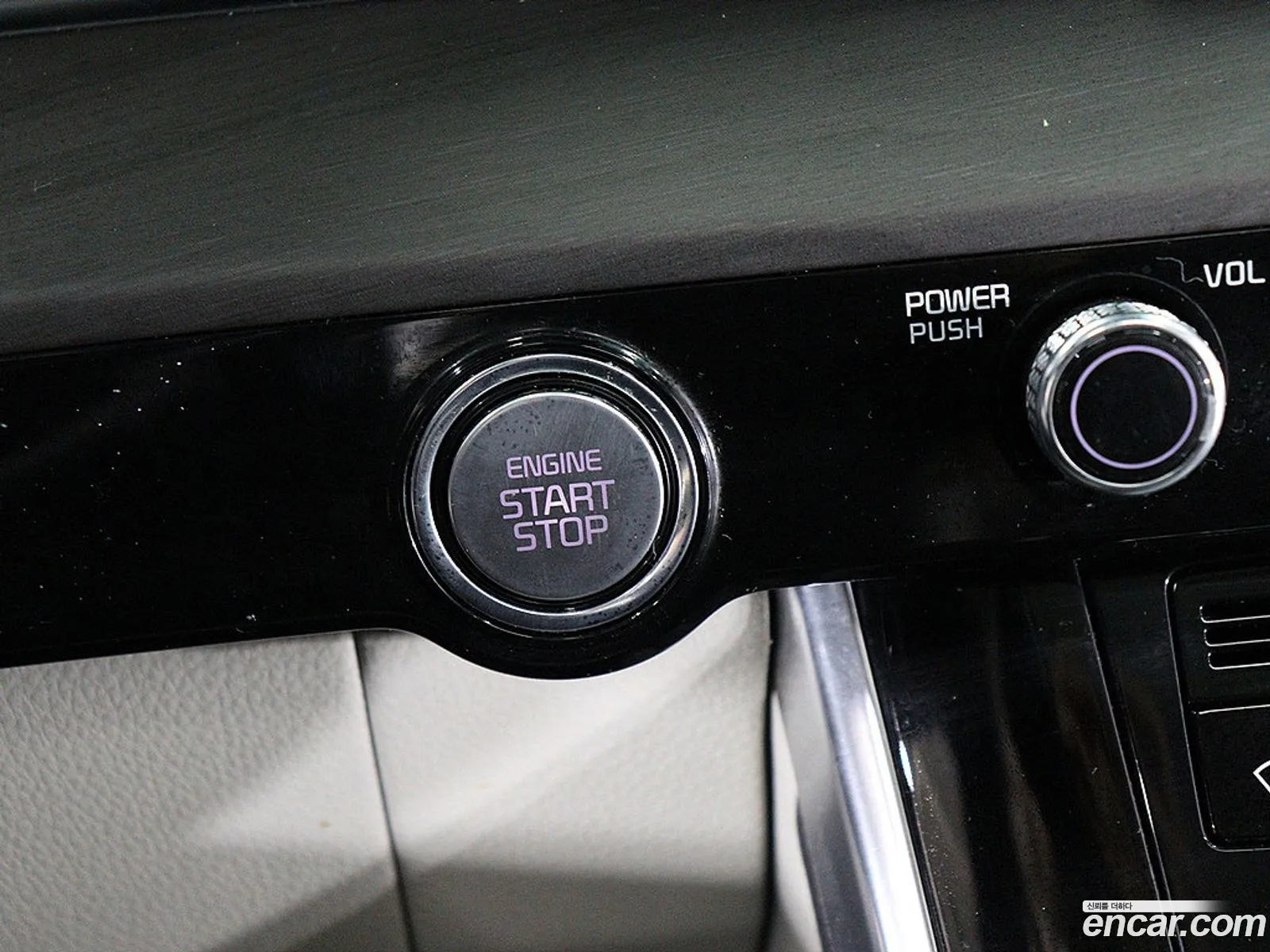 Kia Carnival 2021 — 7