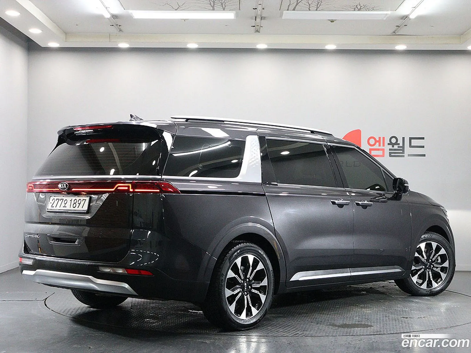 Kia Carnival 2021 — 8
