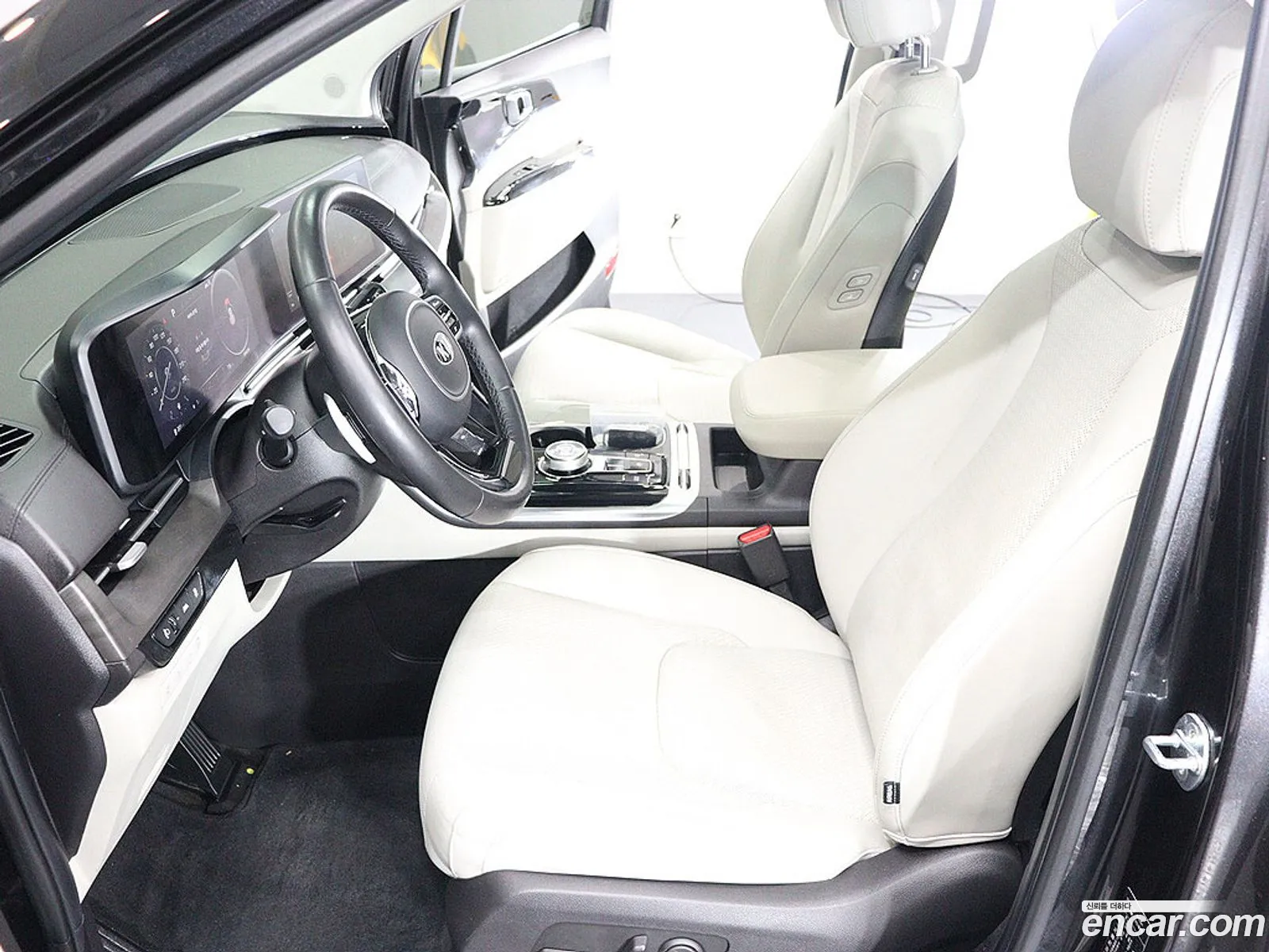 Kia Carnival 2021 — 10