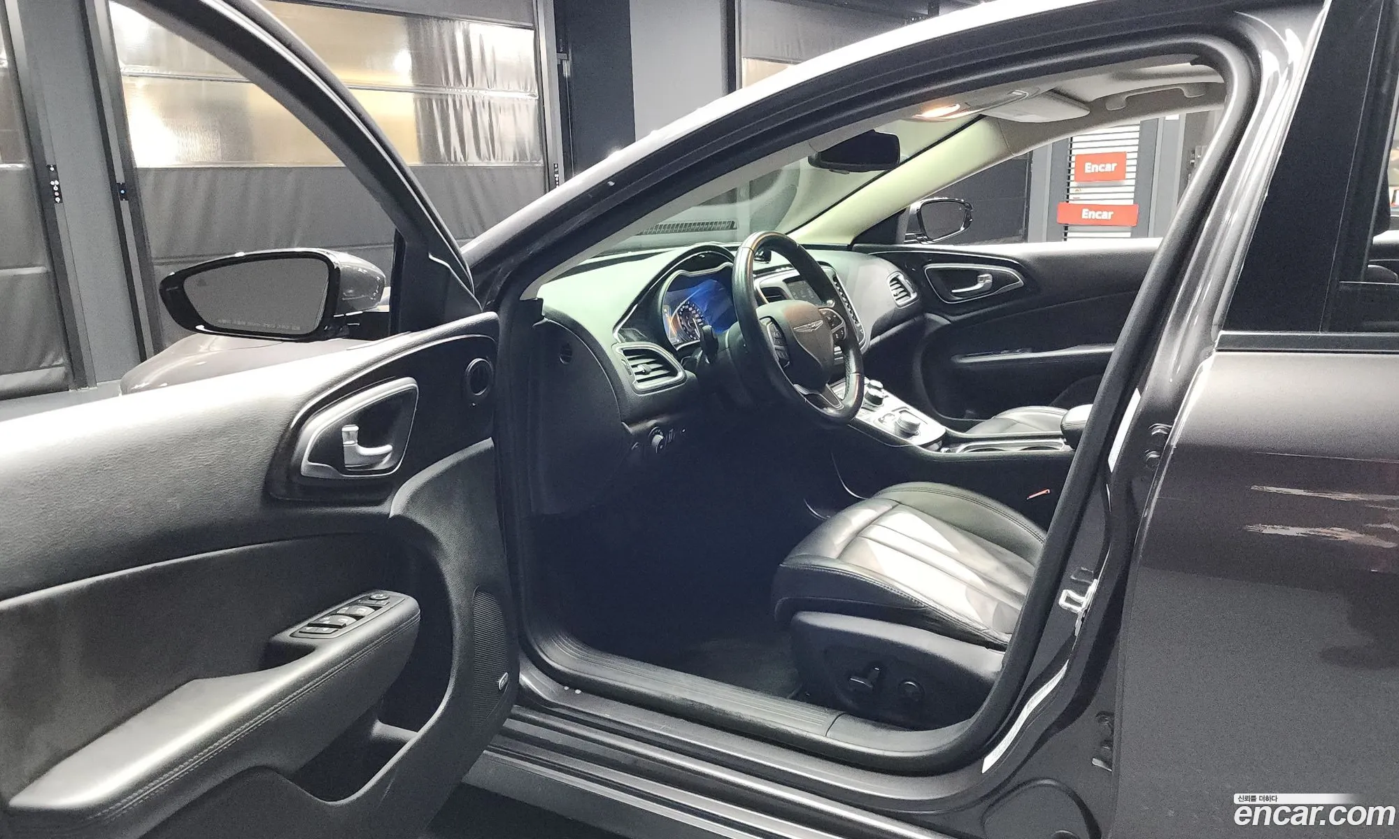 Chrysler 200 2015 1C3CCCCBXFN689239 — 9