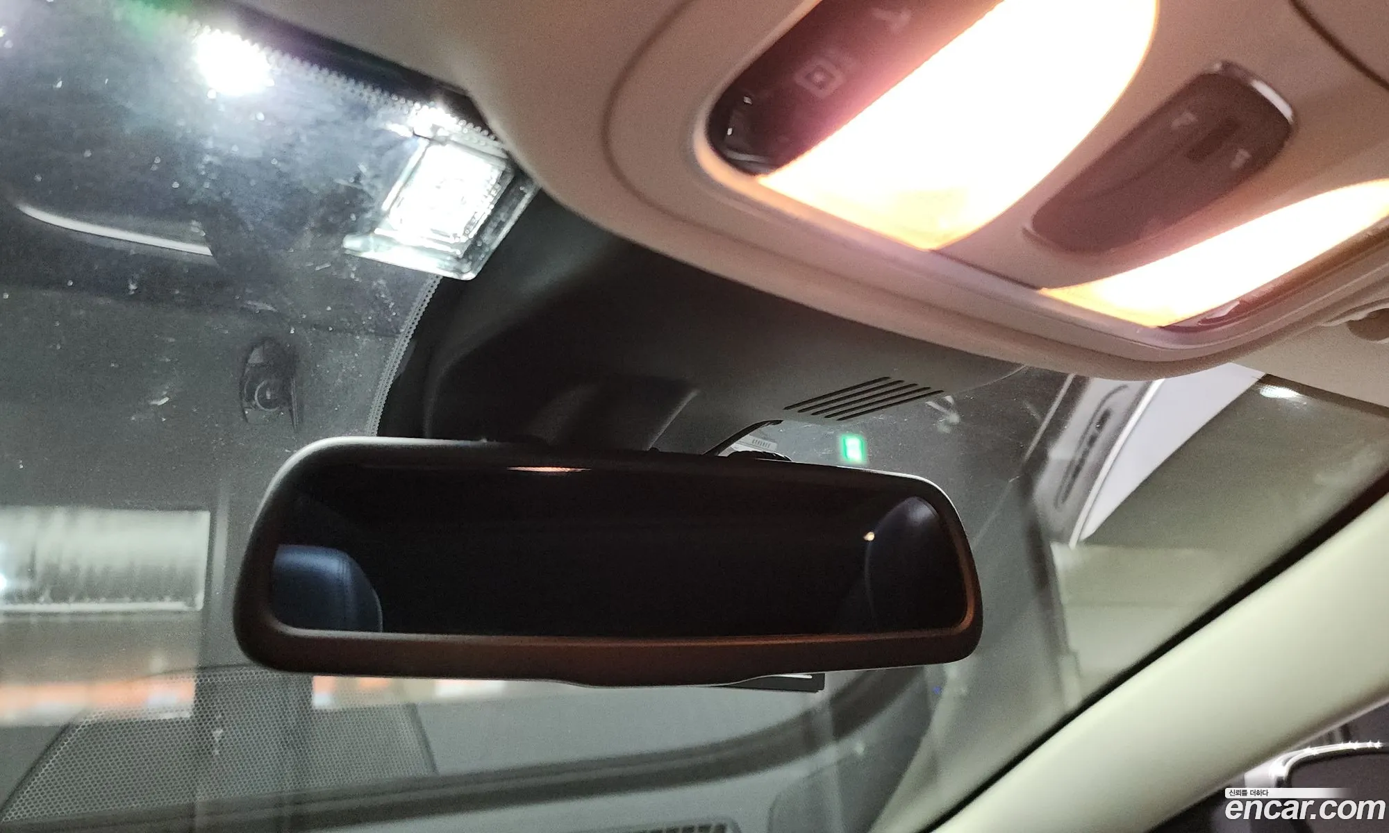 Chrysler 200 2015 1C3CCCCBXFN689239 — 10