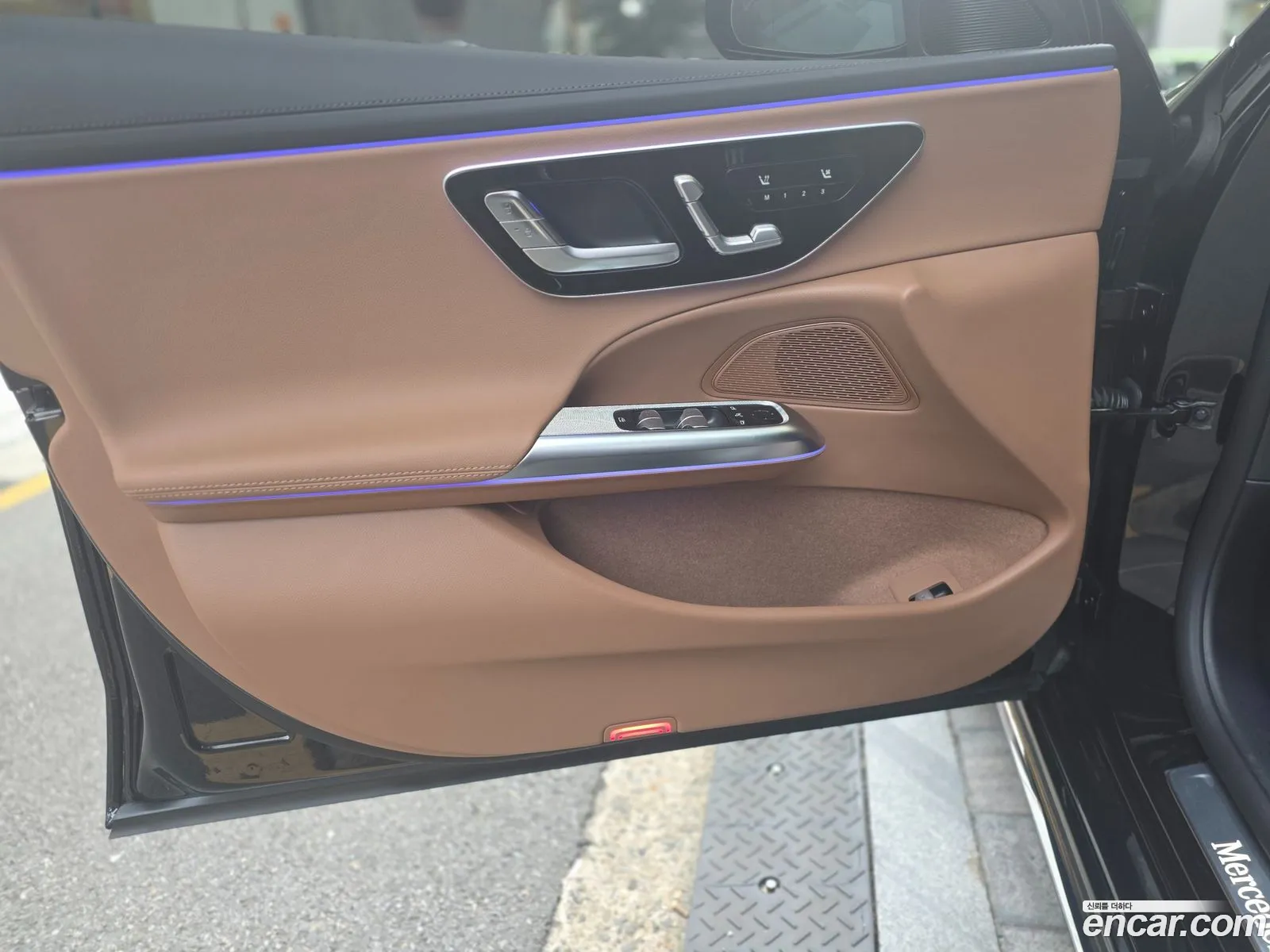 Mercedes-Benz E-Class W214 2025 — 13