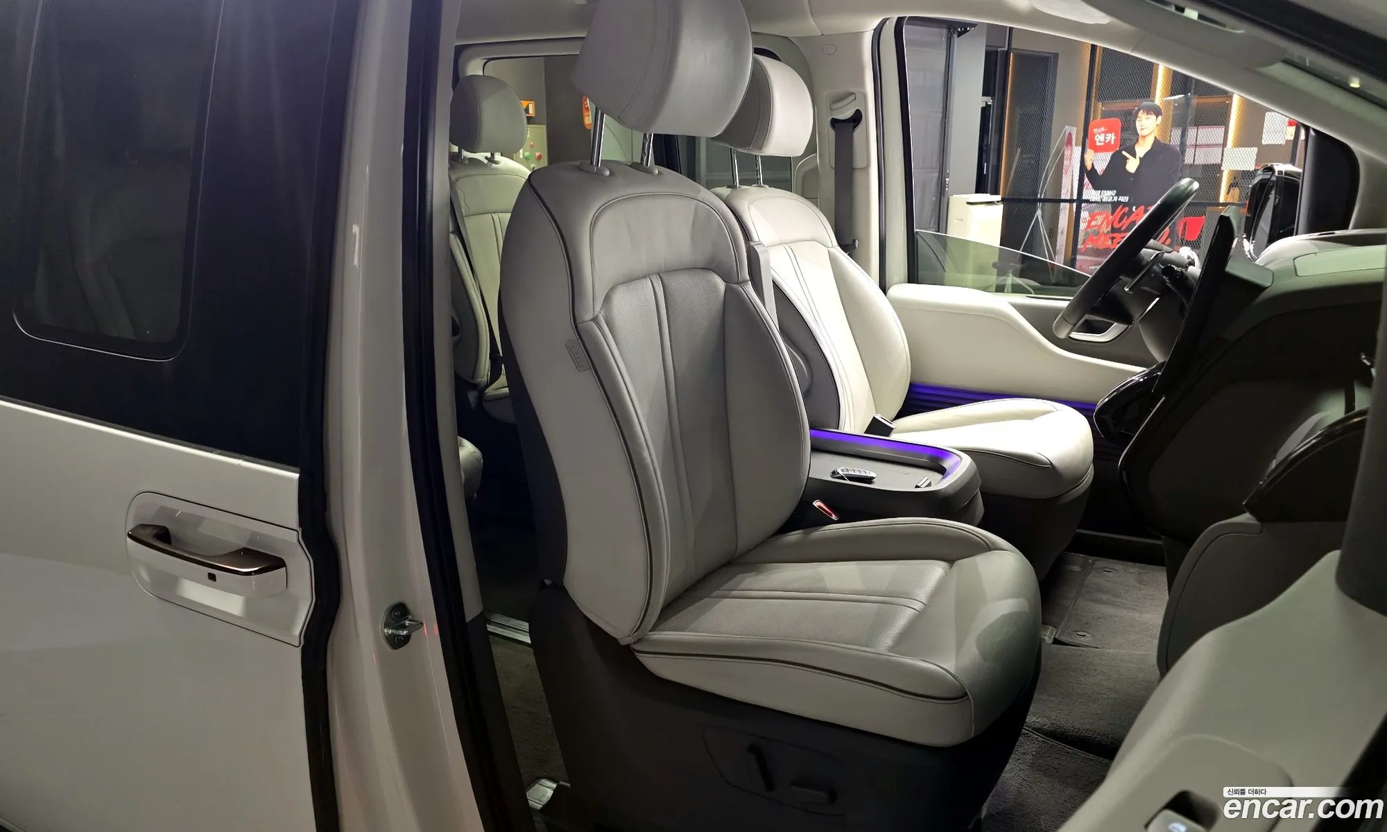 Hyundai Staria 2021 — 17