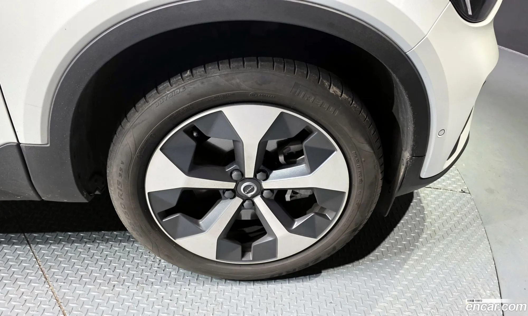 Volvo XC40 2024 — 14
