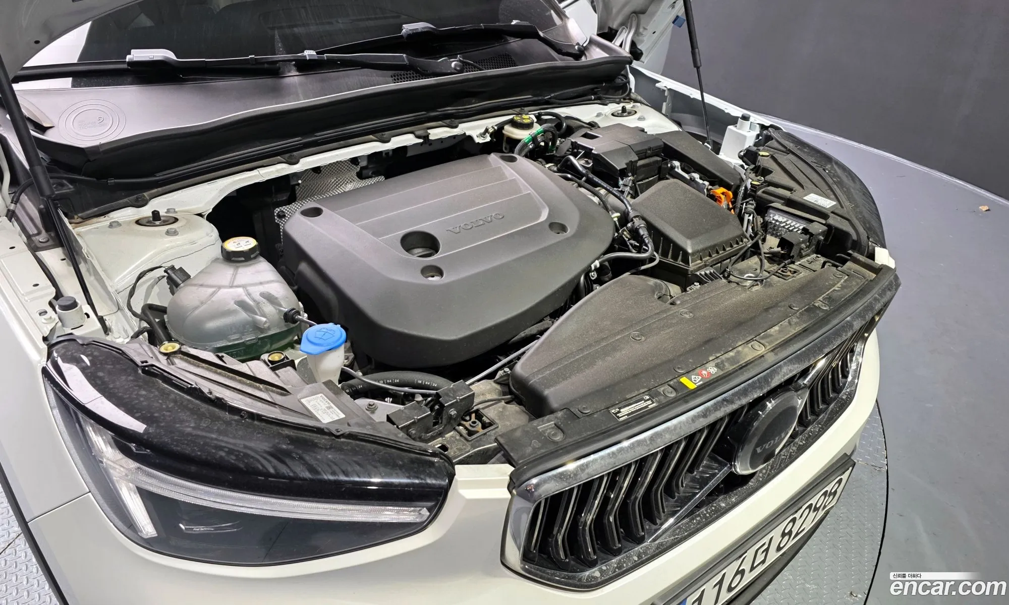 Volvo XC40 2024 — 16