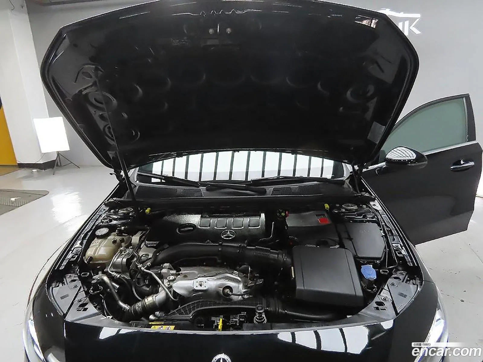 Mercedes-Benz A-Class W177 2020 — 15