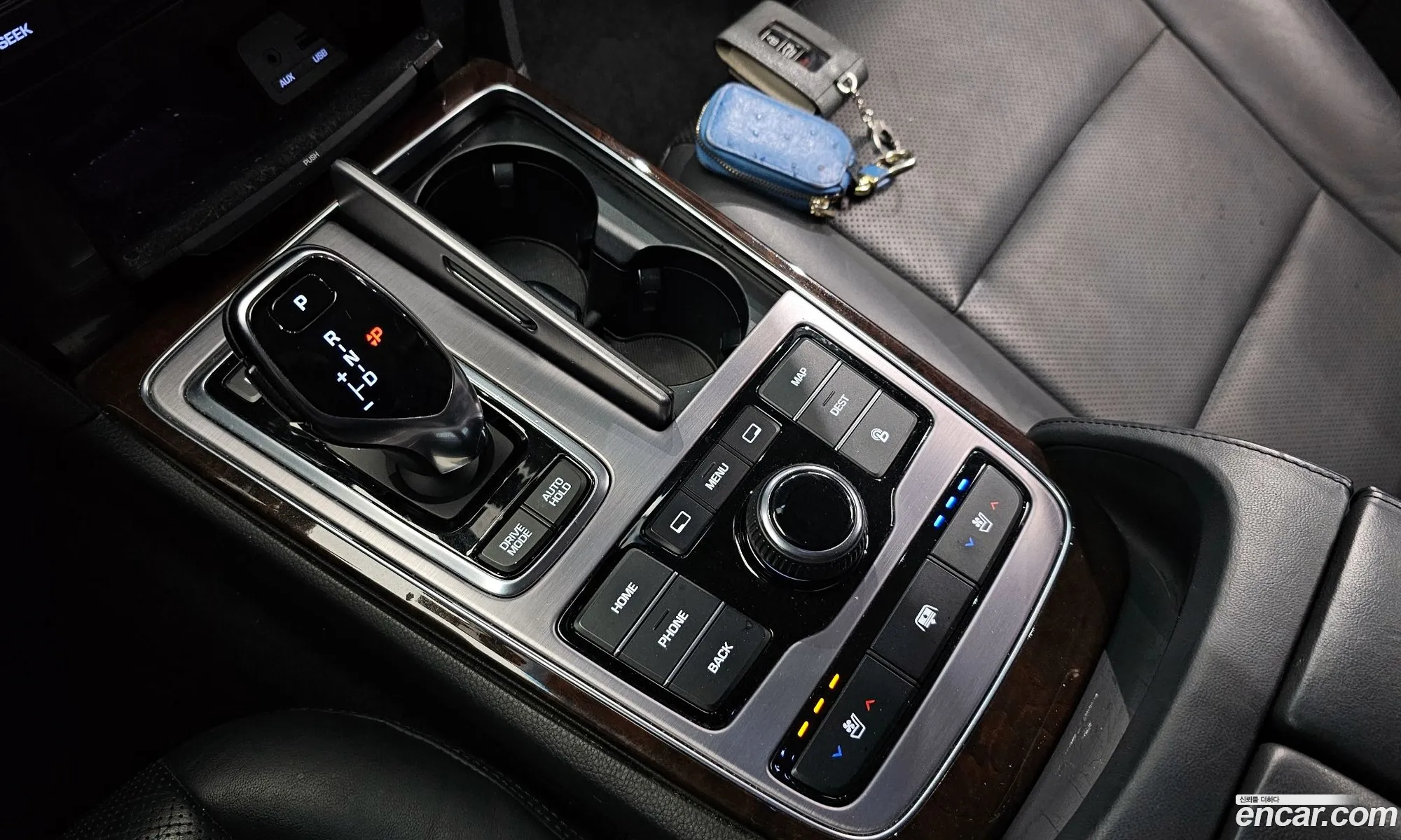 Hyundai Equus 2013 — 19