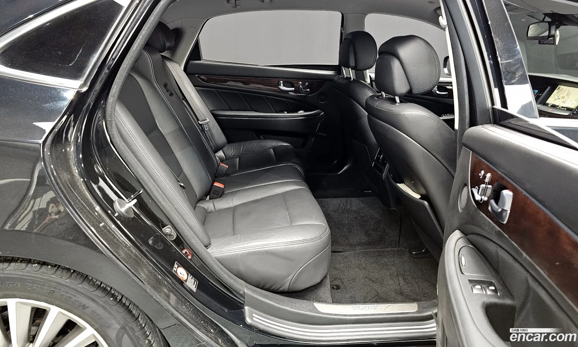 Hyundai Equus 2013 — 9
