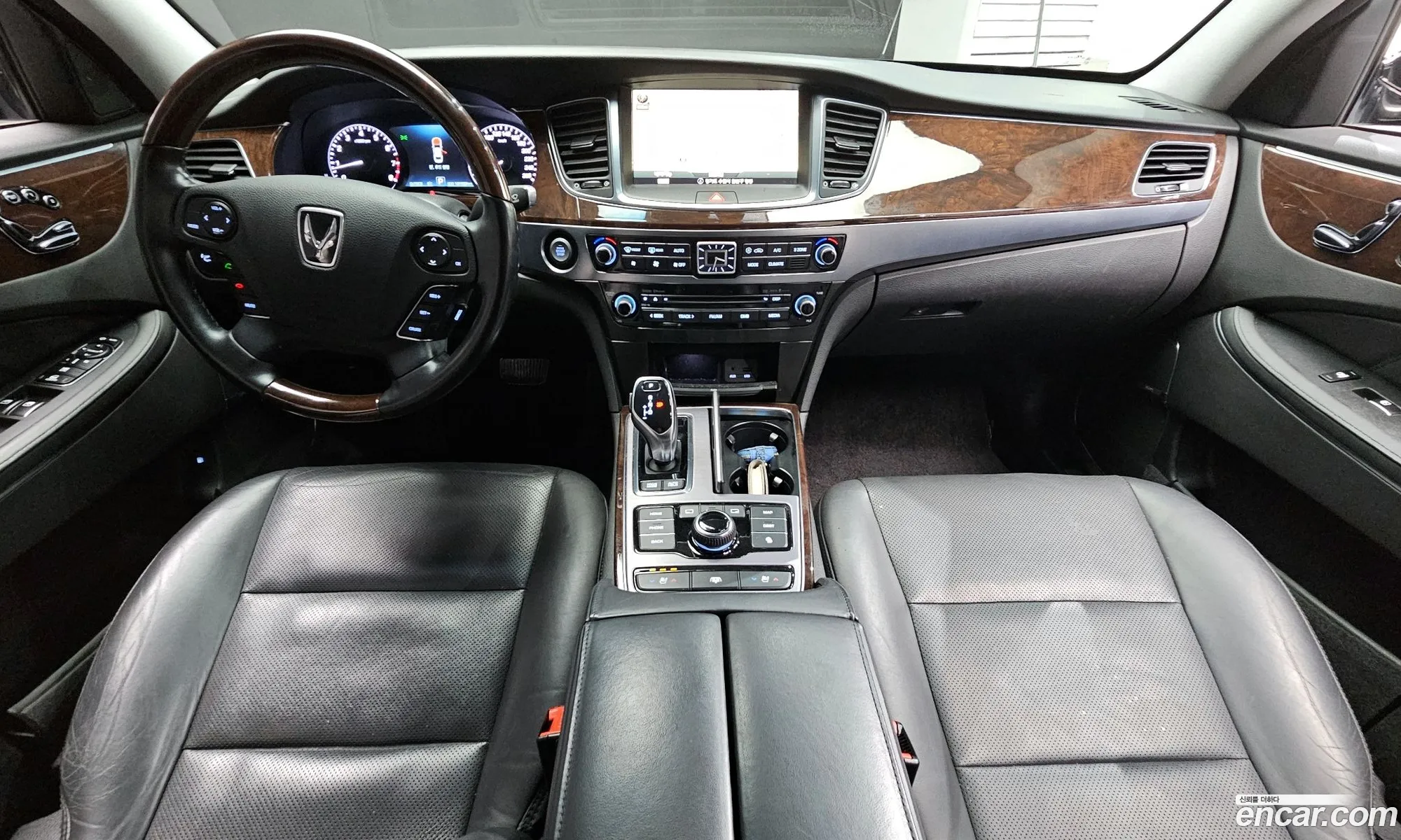 Hyundai Equus 2013 — 12