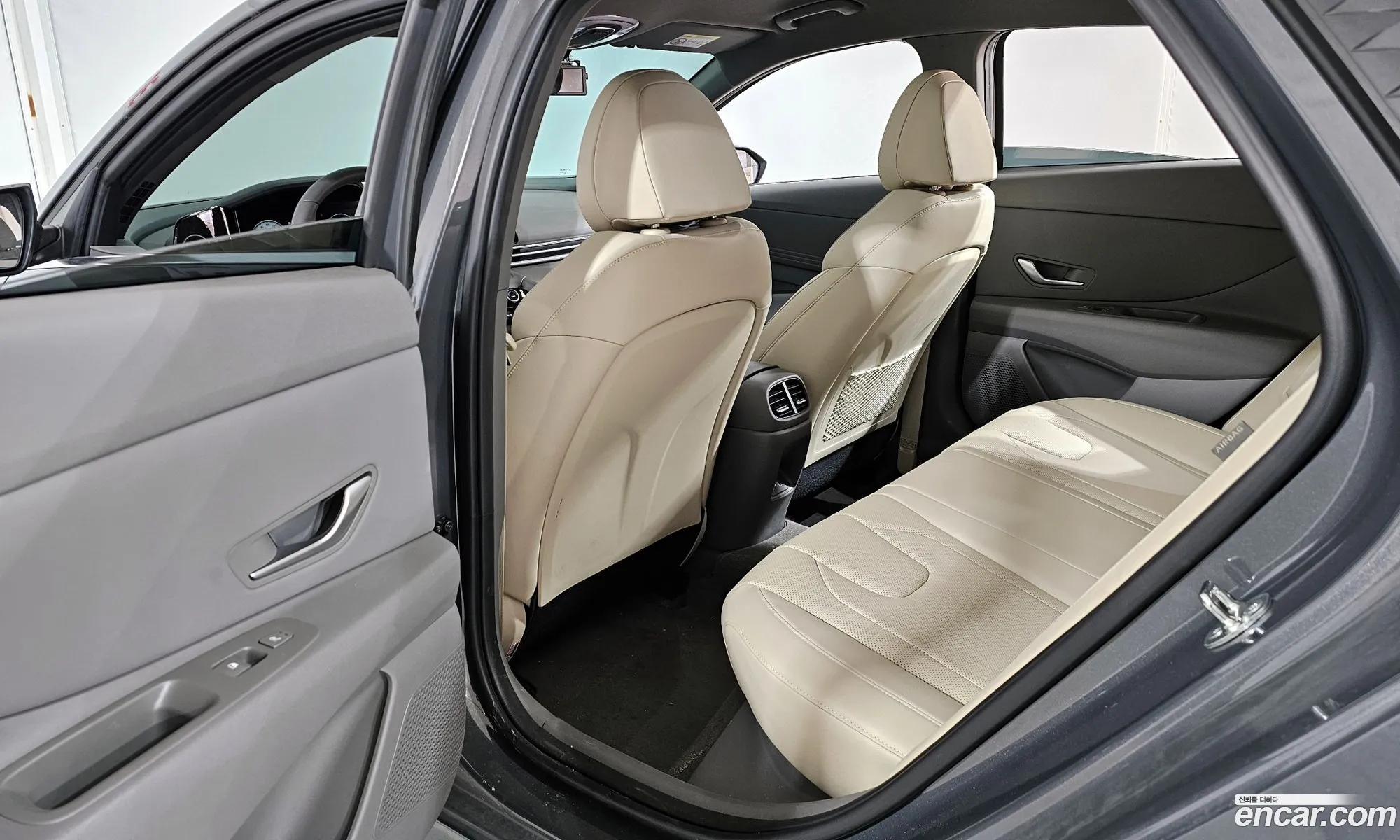 Hyundai Elantra 2024 — 20