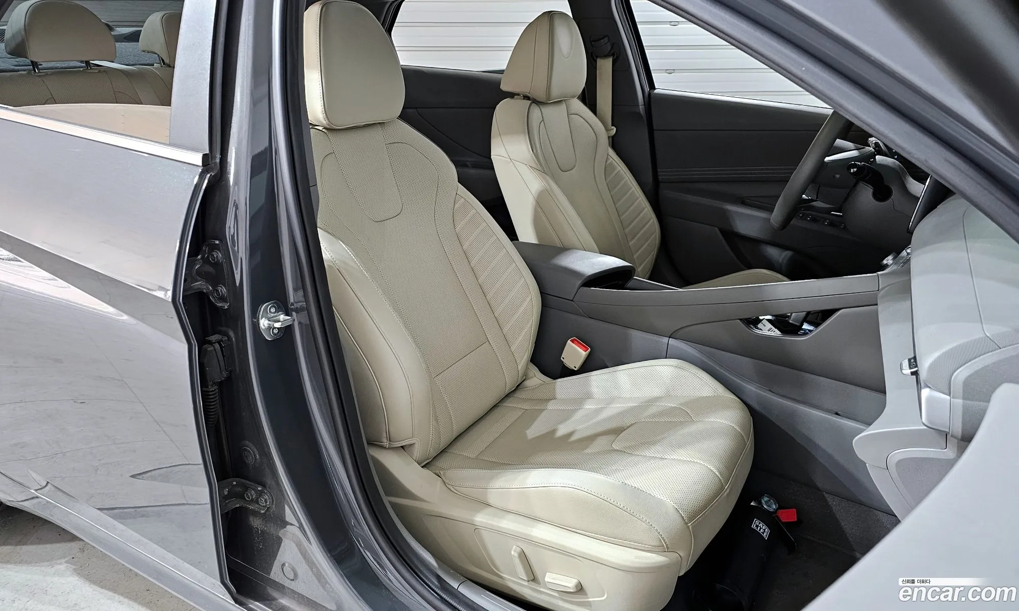 Hyundai Elantra 2024 — 15