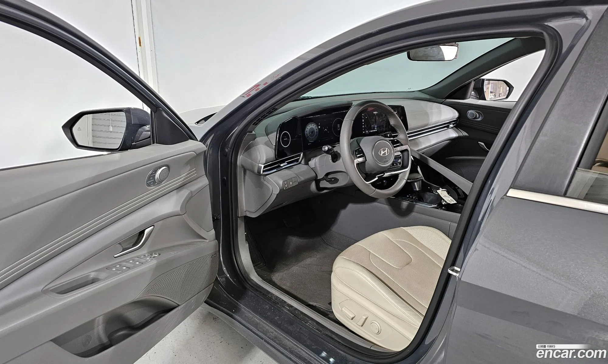Hyundai Elantra 2024 — 12