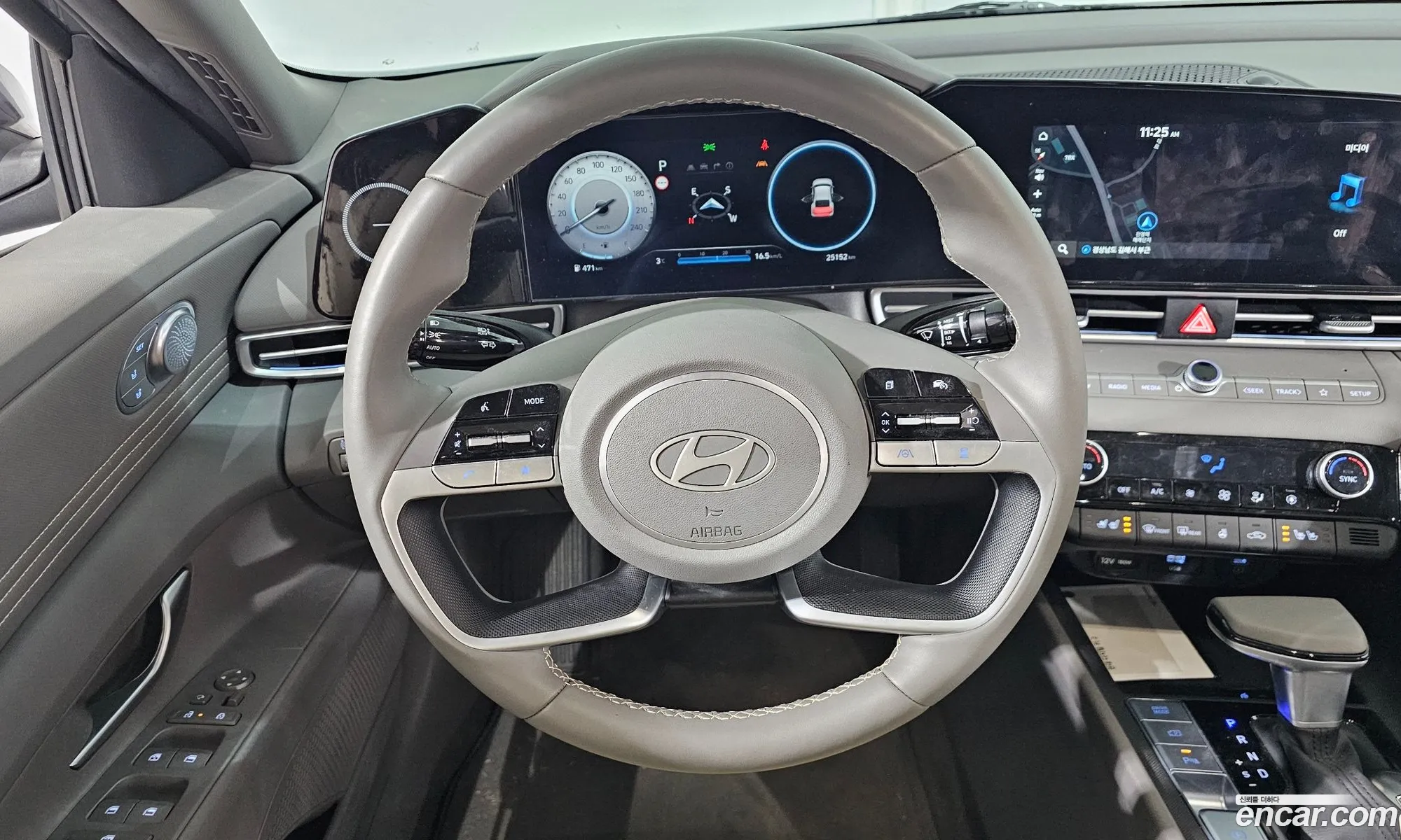 Hyundai Elantra 2024 — 4