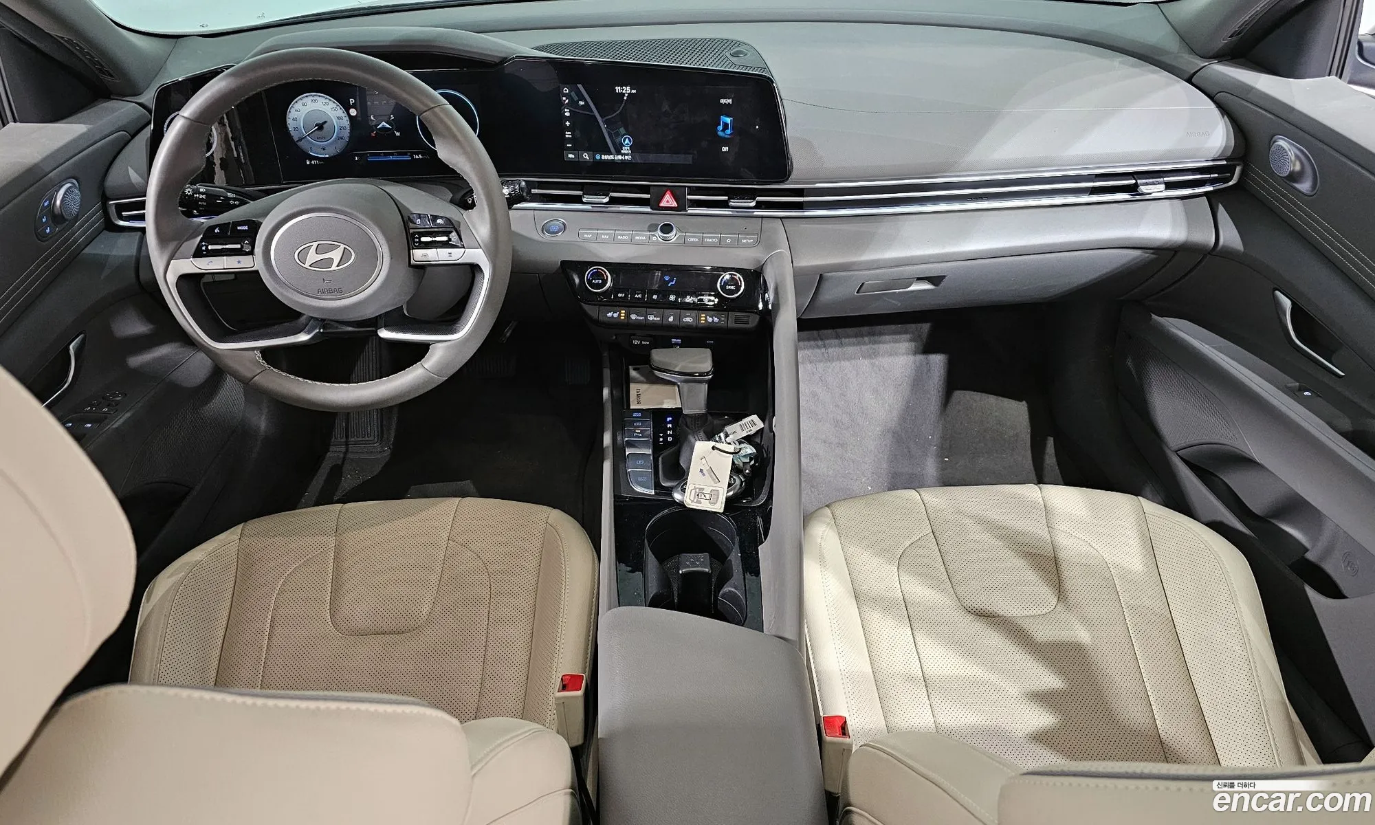 Hyundai Elantra 2024 — 3
