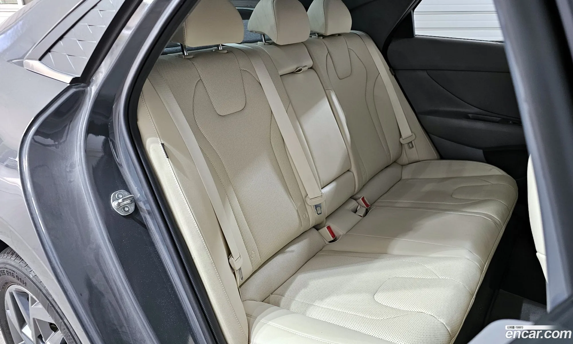 Hyundai Elantra 2024 — 8