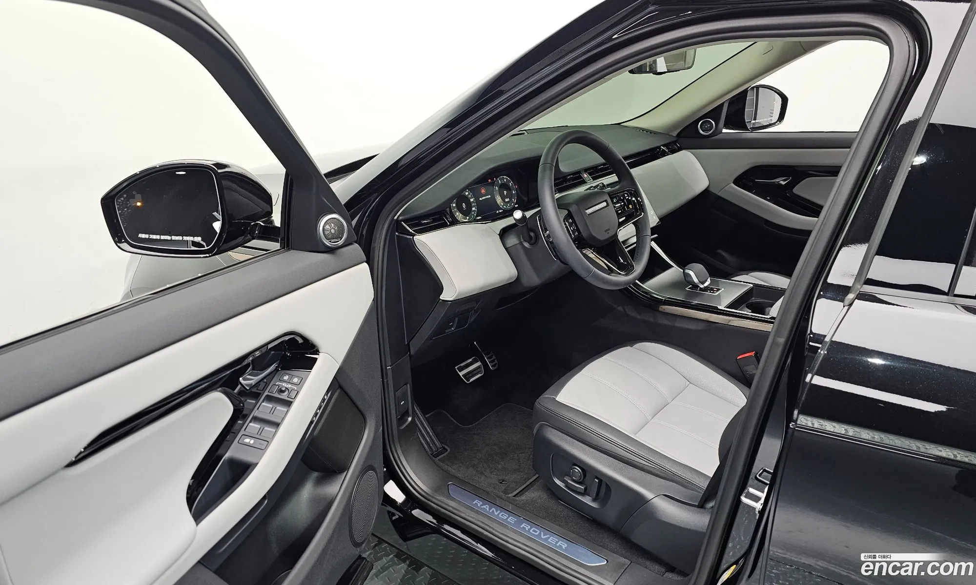 Land Rover Range Rover Evoque 2025 SALZA2BX7SH265585 — 4