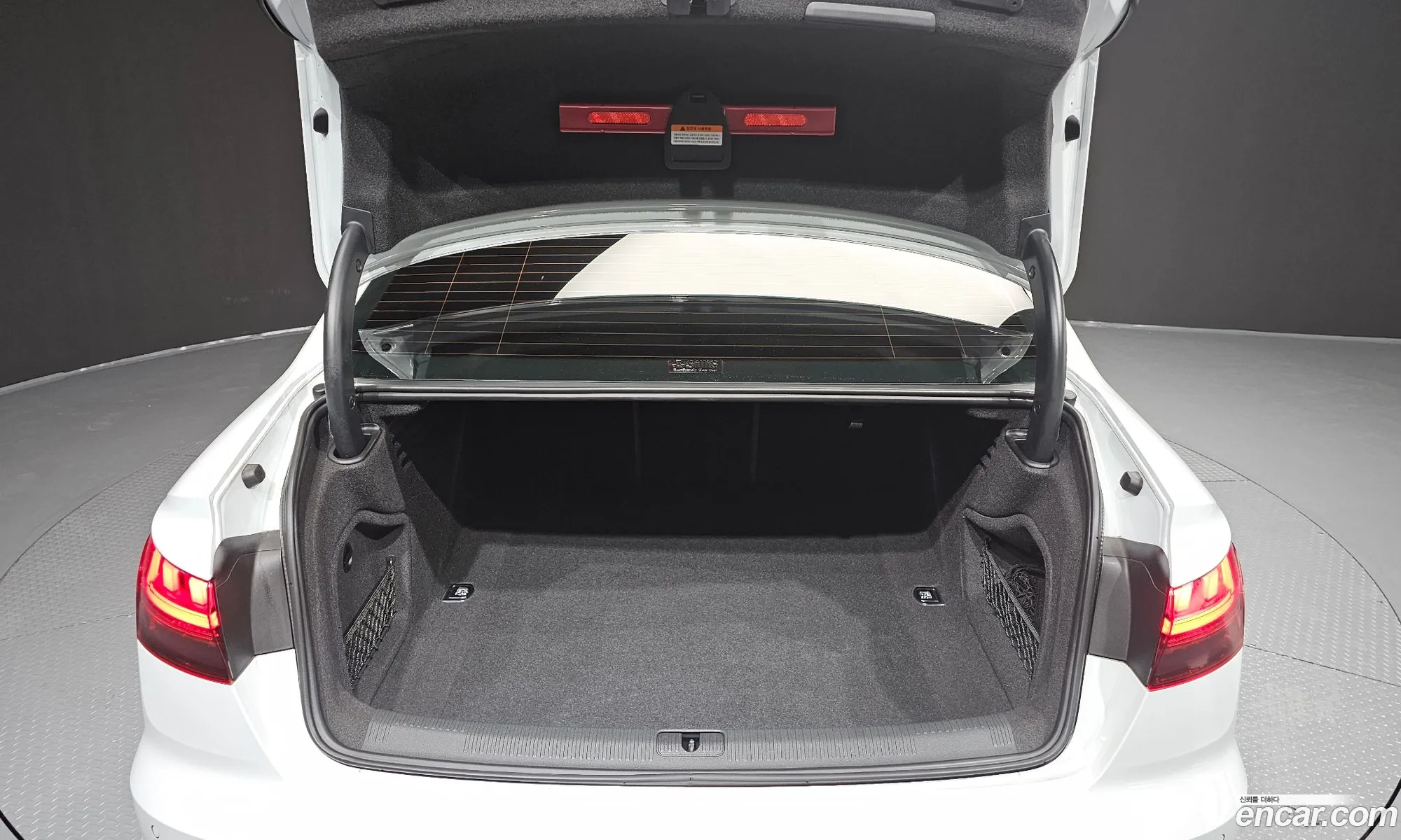Audi A4 2022 WAUZZZF48NA042684 — 17