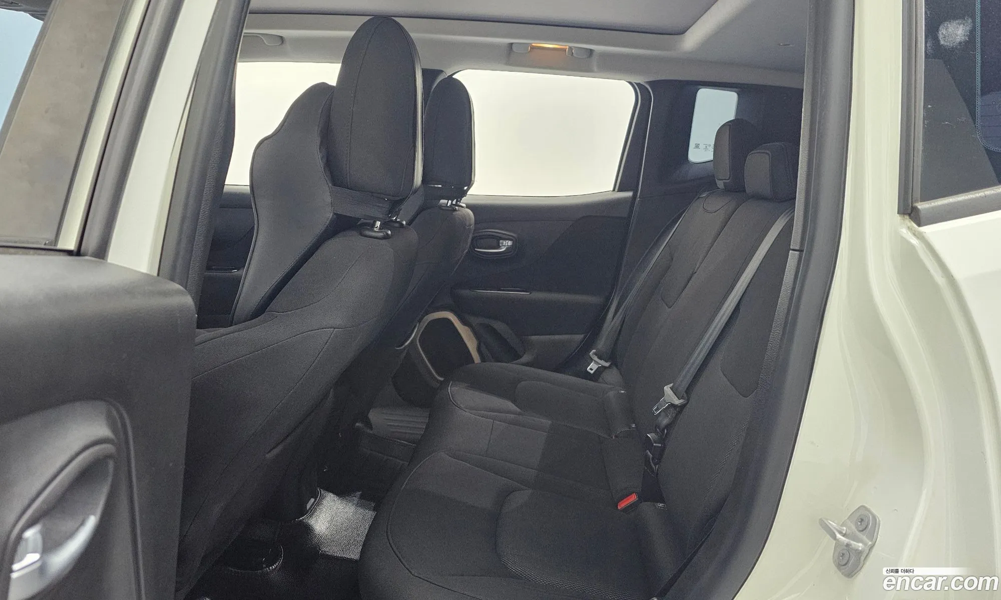 Jeep Renegade 2016 1C4BU0000GPD19174 — 7