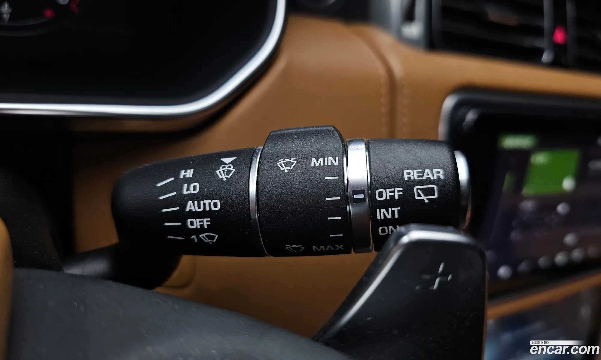 Land Rover Range Rover 2019 SALGA3BJ7KA530510 — 19