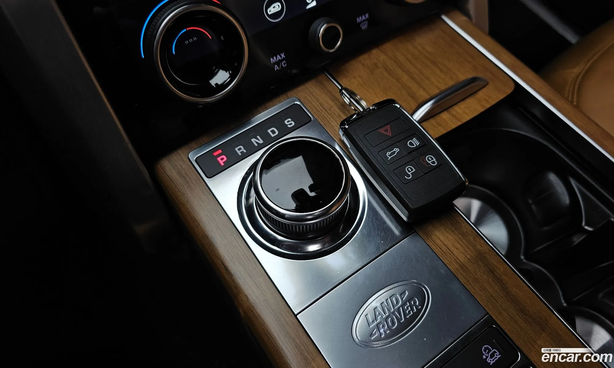 Land Rover Range Rover 2019 SALGA3BJ7KA530510 — 8