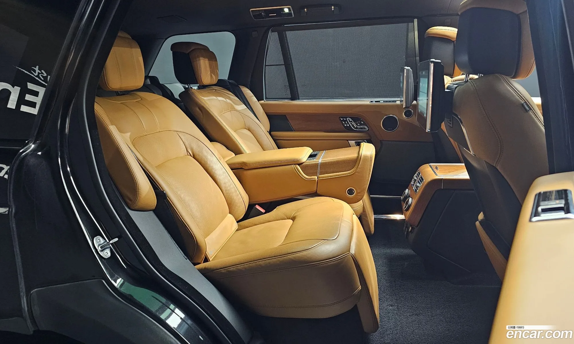 Land Rover Range Rover 2019 SALGA3BJ7KA530510 — 11