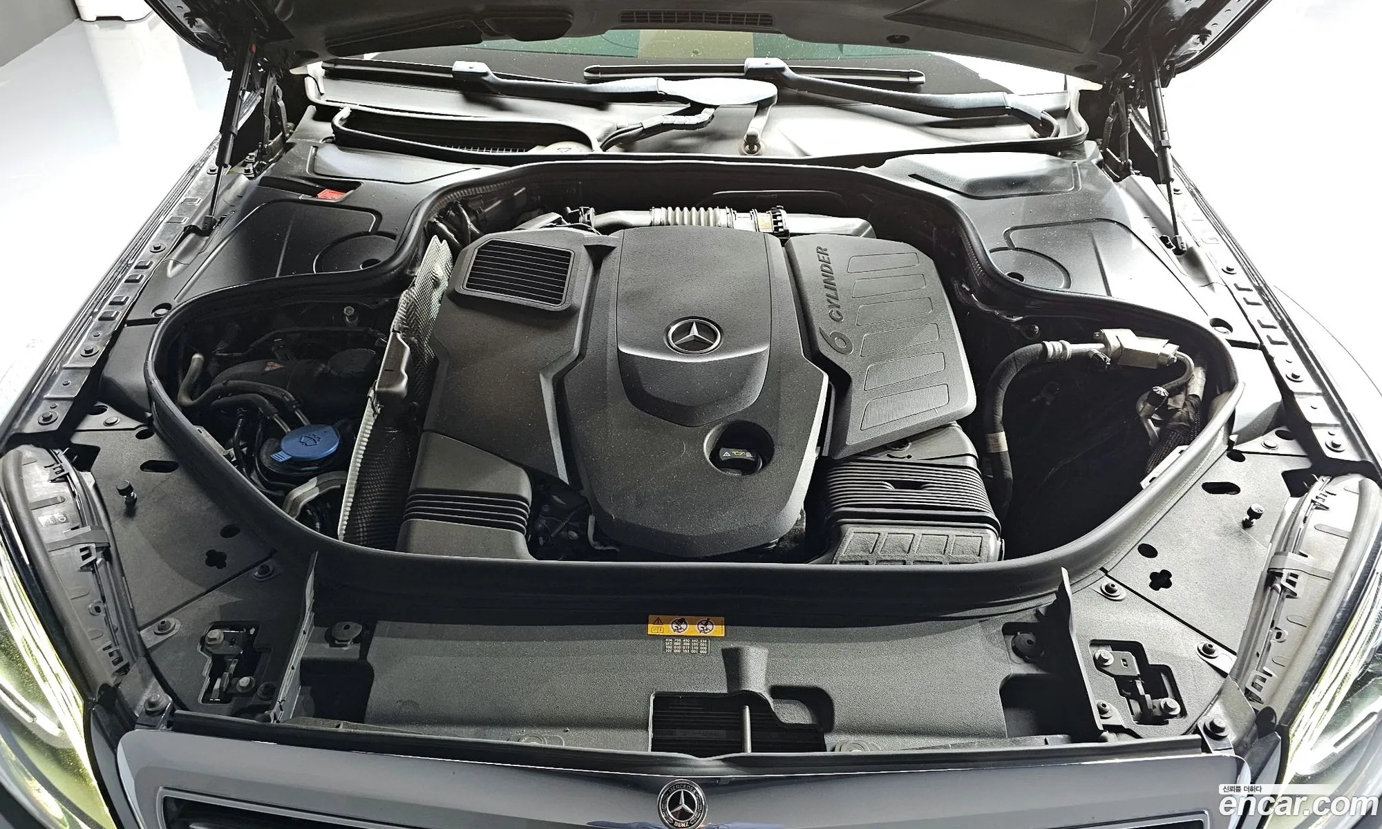 Mercedes-Benz S-Class W222 2019 WDDUF2BB9KA496087 — 17