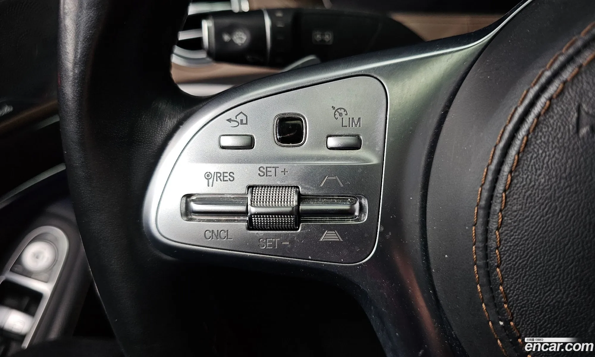 Mercedes-Benz S-Class W222 2019 WDDUF2BB9KA496087 — 16