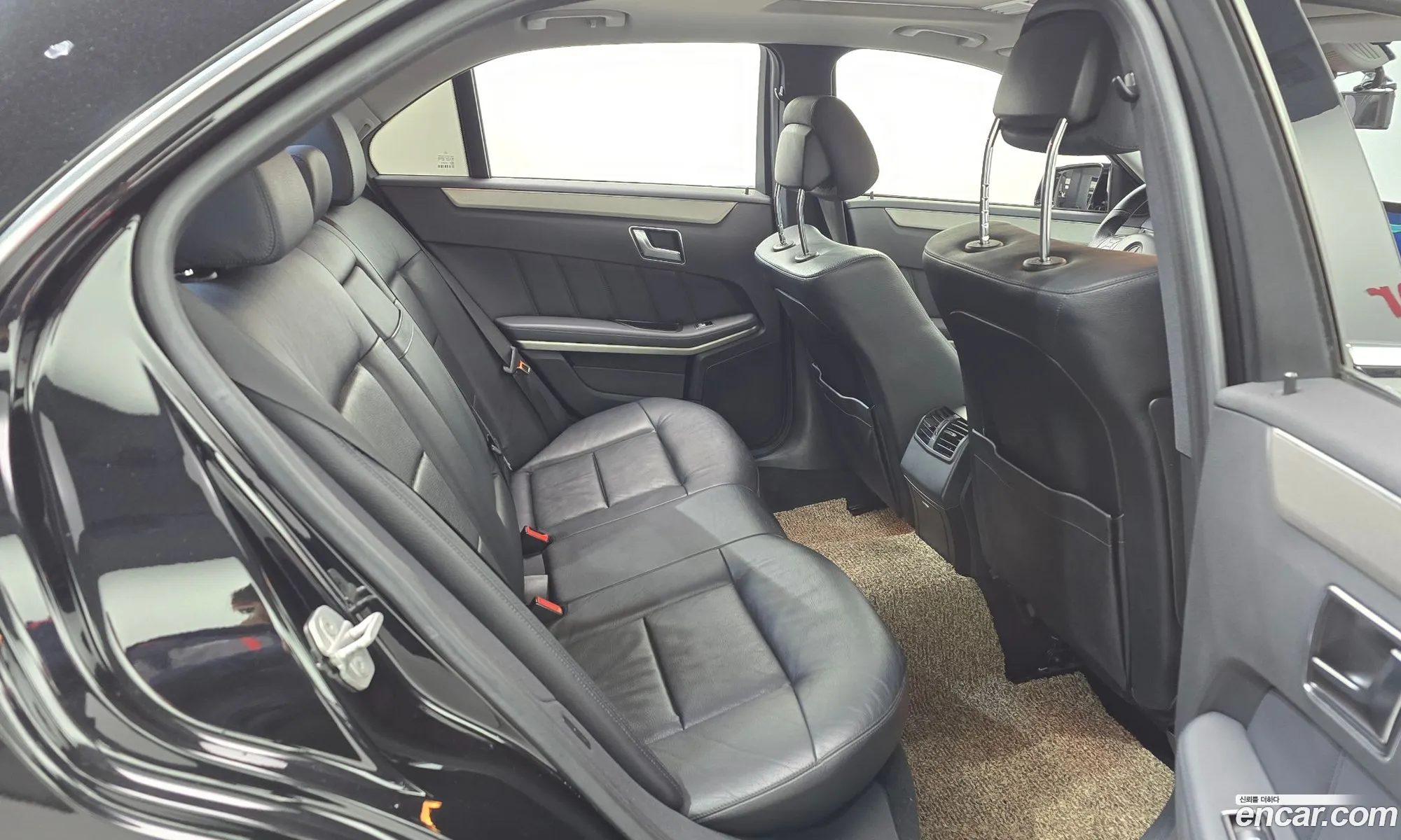 Mercedes-Benz E-Class W212 2013 WDDHF0CB3DA771766 — 10
