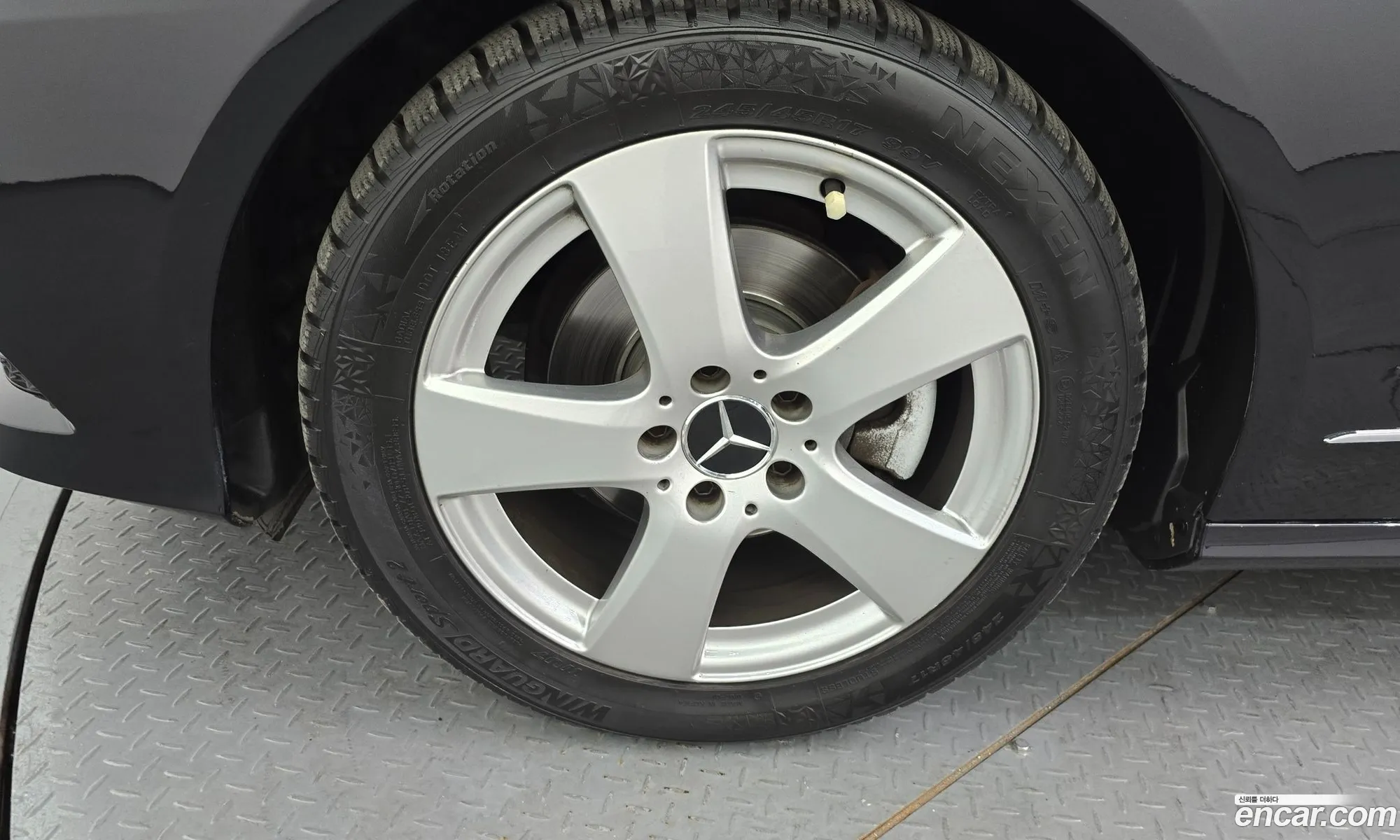 Mercedes-Benz E-Class W212 2013 WDDHF0CB3DA771766 — 15
