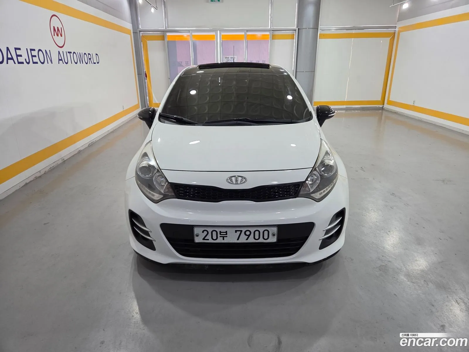 Kia Pride 2015 — 19