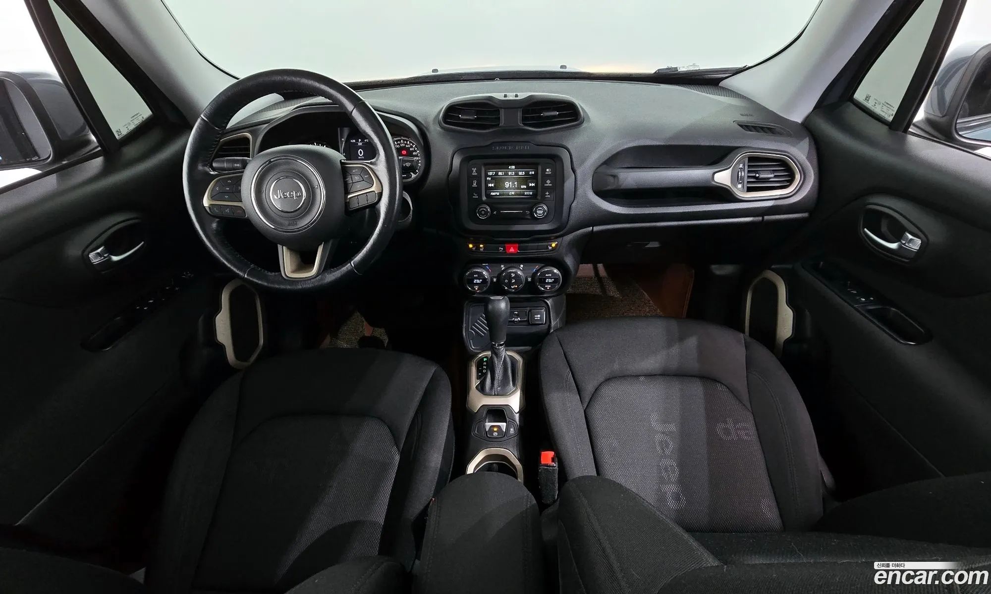 Jeep Renegade 2017 1C4BU0000HPG39258 — 6