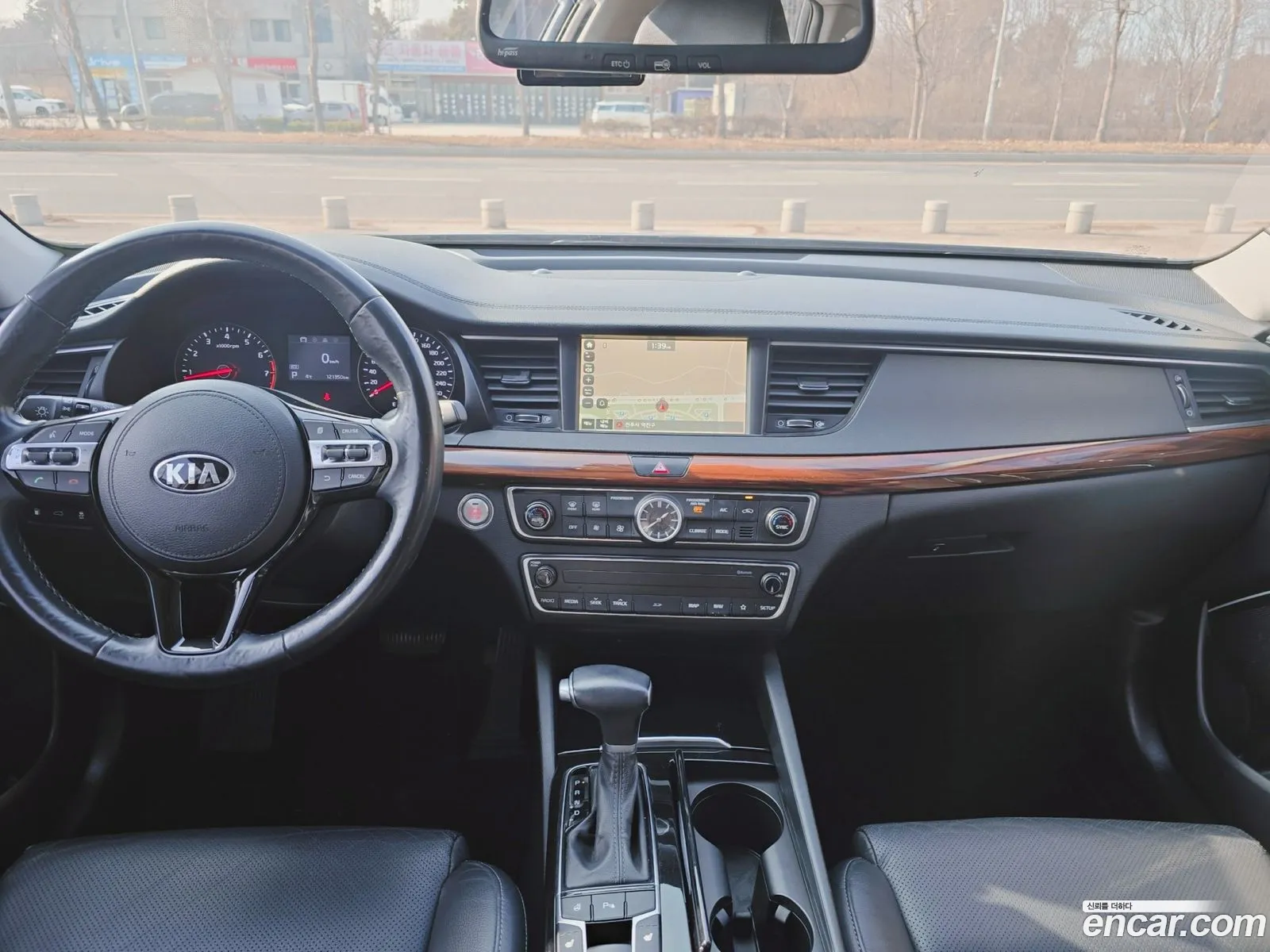 Kia K7 2017 — 7