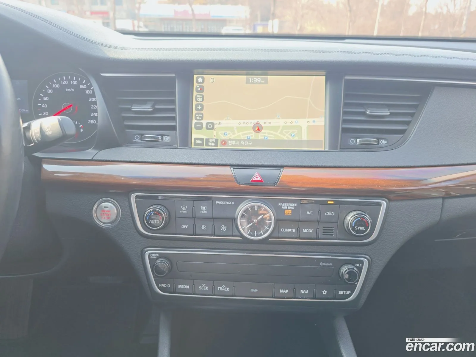 Kia K7 2017 — 12