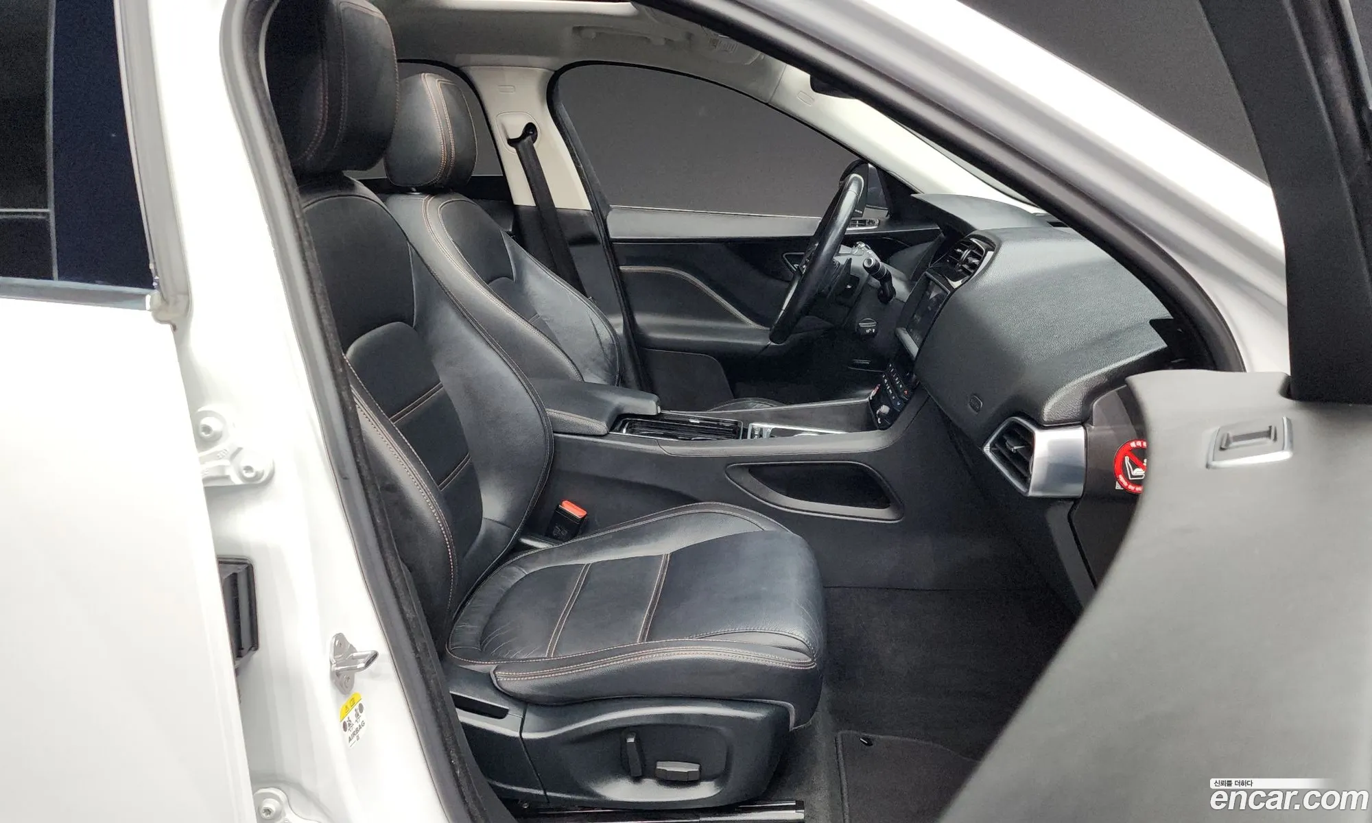Jaguar F-Pace 2017 SADCA2BN5JA278097 — 9
