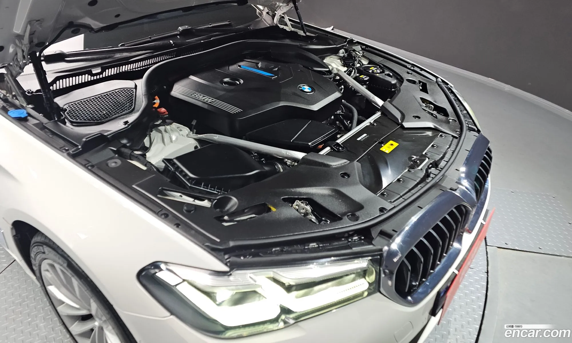 BMW 5 Series 2021 — 8