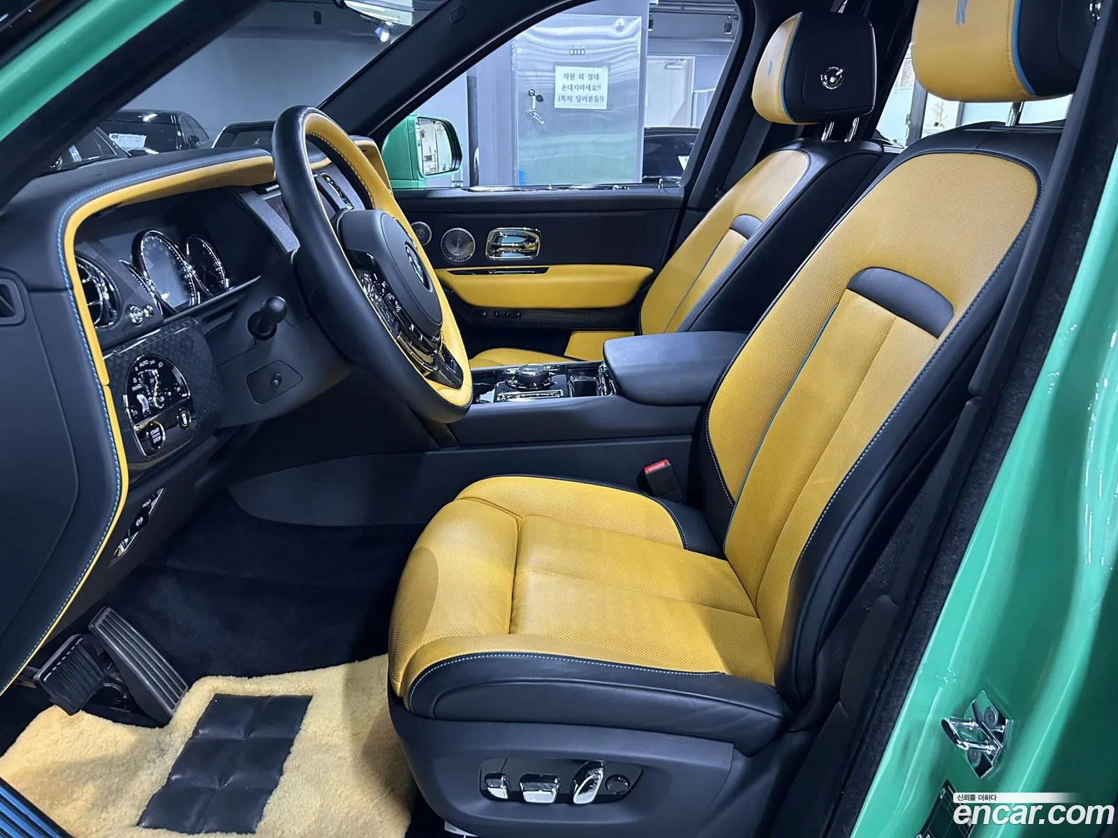 Rolls-Royce Cullinan 2023 — 11