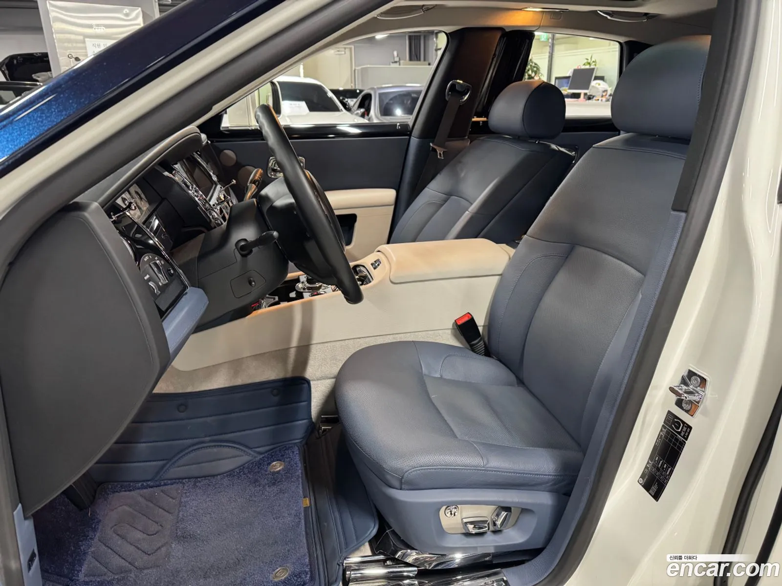 Rolls-Royce Ghost 2011 — 8
