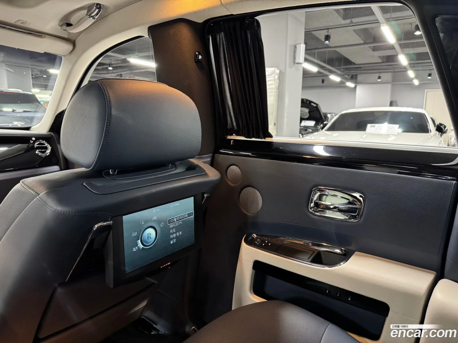 Rolls-Royce Ghost 2011 — 3