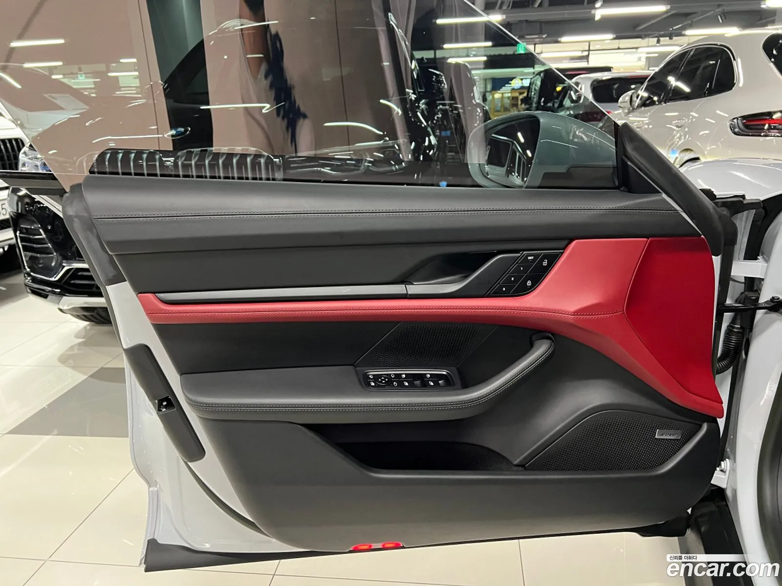 Porsche Taycan 2023 — 10