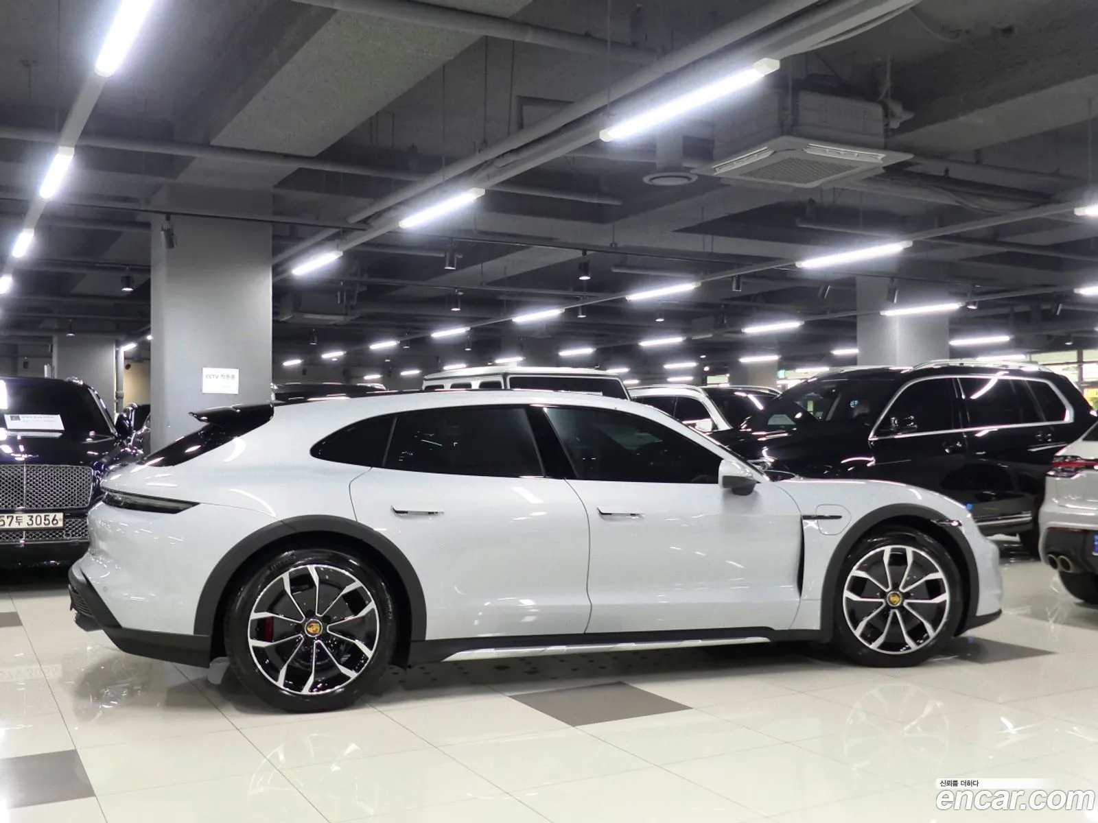 Porsche Taycan 2023 — 7
