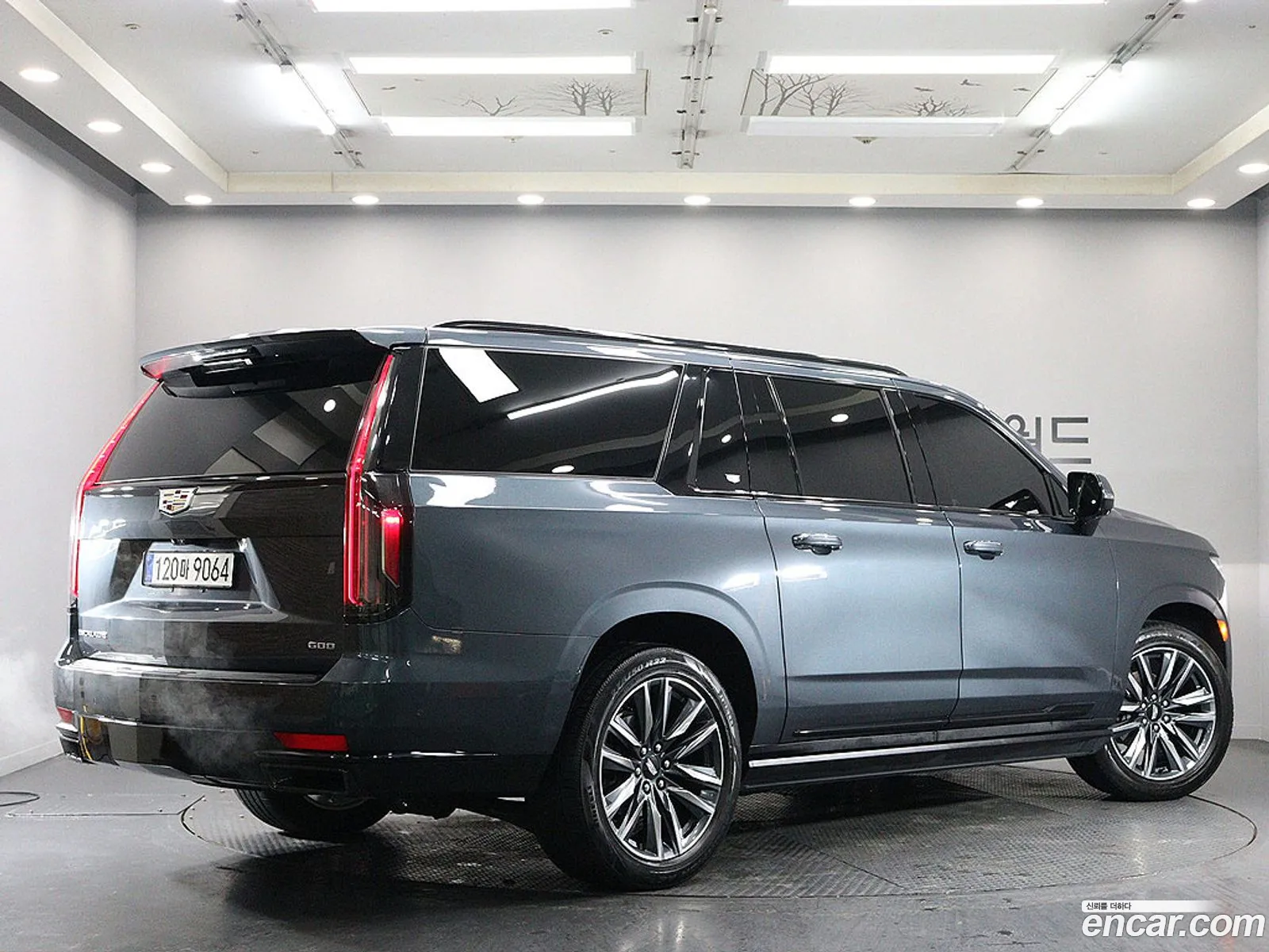 Cadillac Escalade 2021 — 12